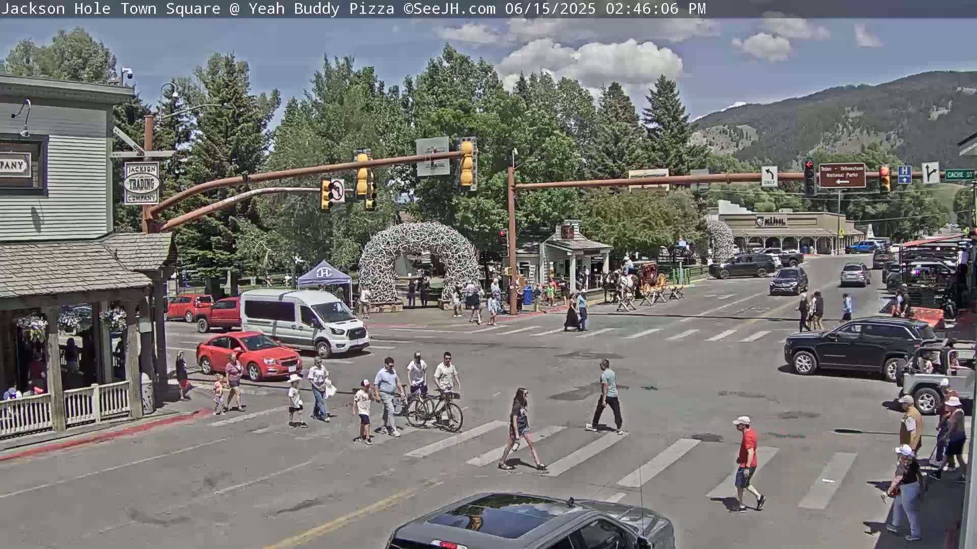 Jackson Hole, Jackson Town Square Live Cam - Jackson, Teton, Wyoming, USA