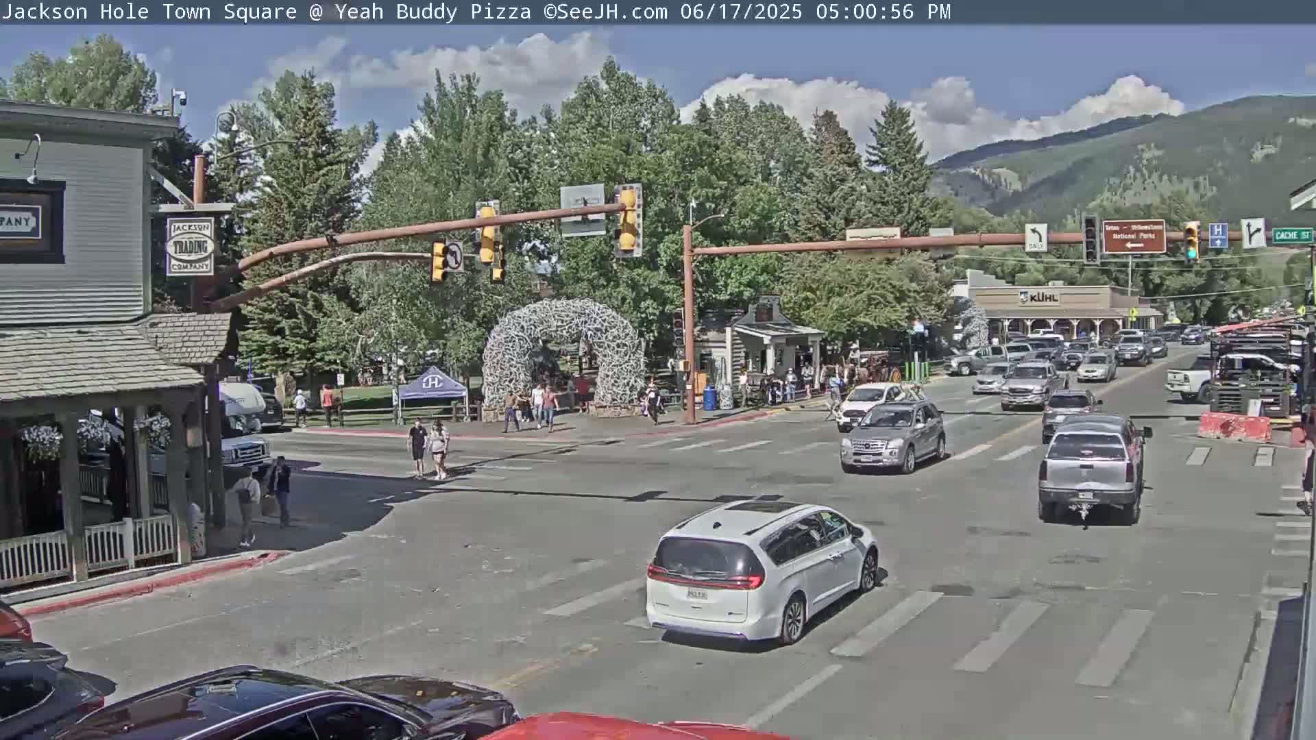 Jackson Hole, Jackson Town Square Live Cam - Jackson, Teton, Wyoming, USA