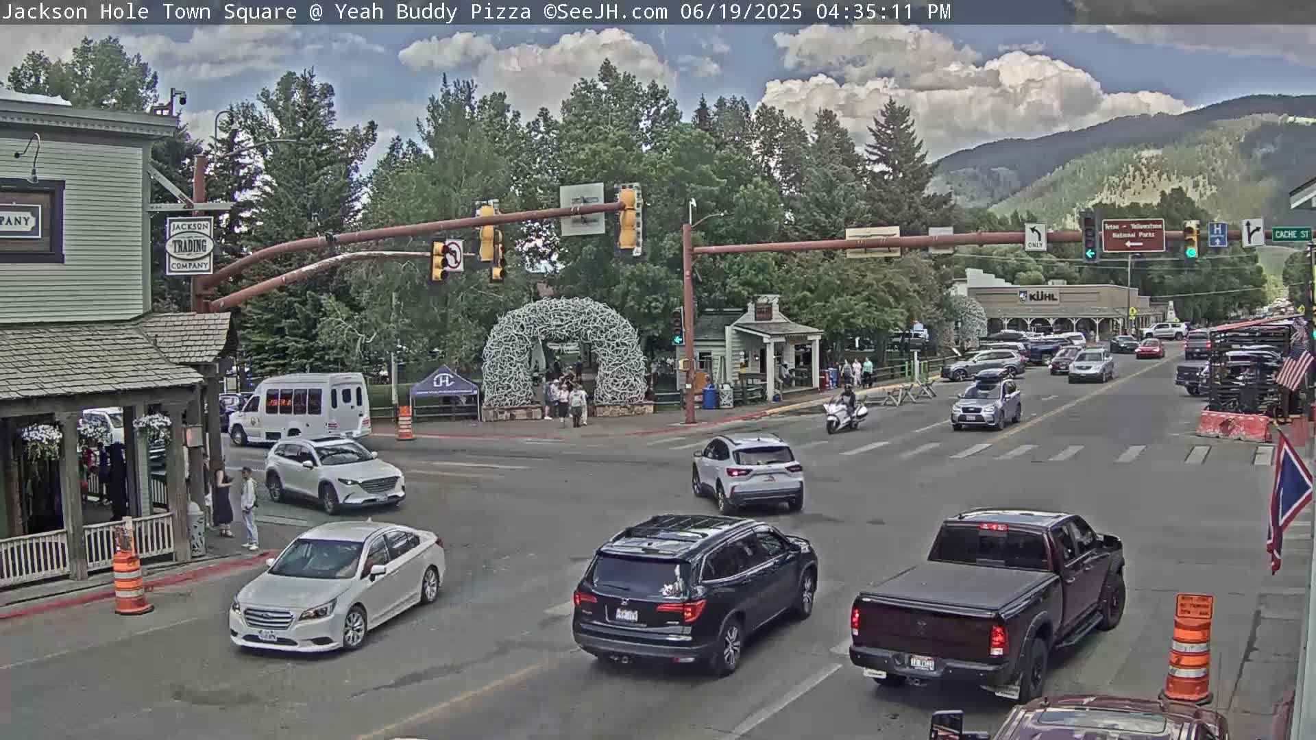 Jackson Hole, Jackson Town Square Live Cam - Jackson, Teton, Wyoming, USA