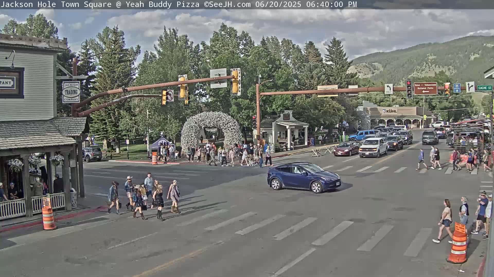 Jackson Hole, Jackson Town Square Live Cam - Jackson, Teton, Wyoming, USA