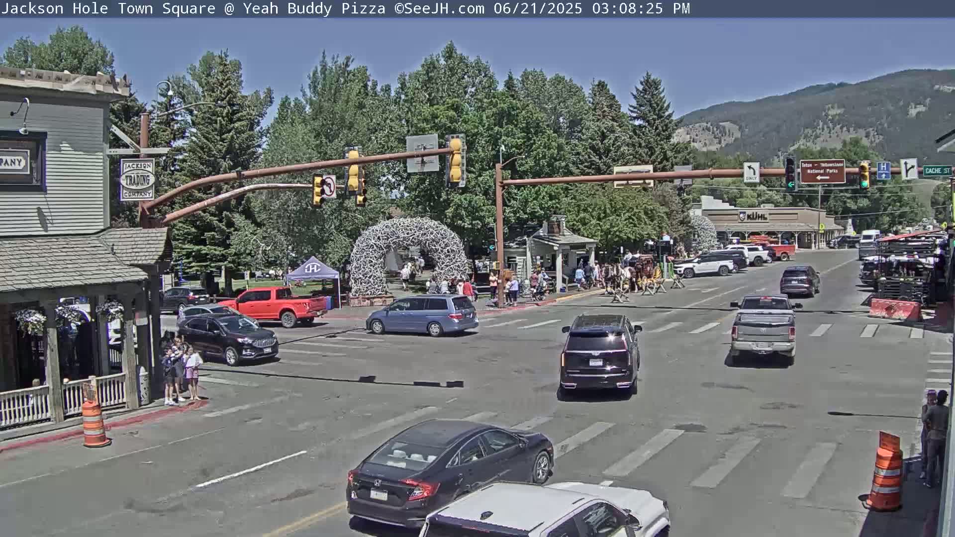 Jackson Hole, Jackson Town Square Live Cam - Jackson, Teton, Wyoming, USA