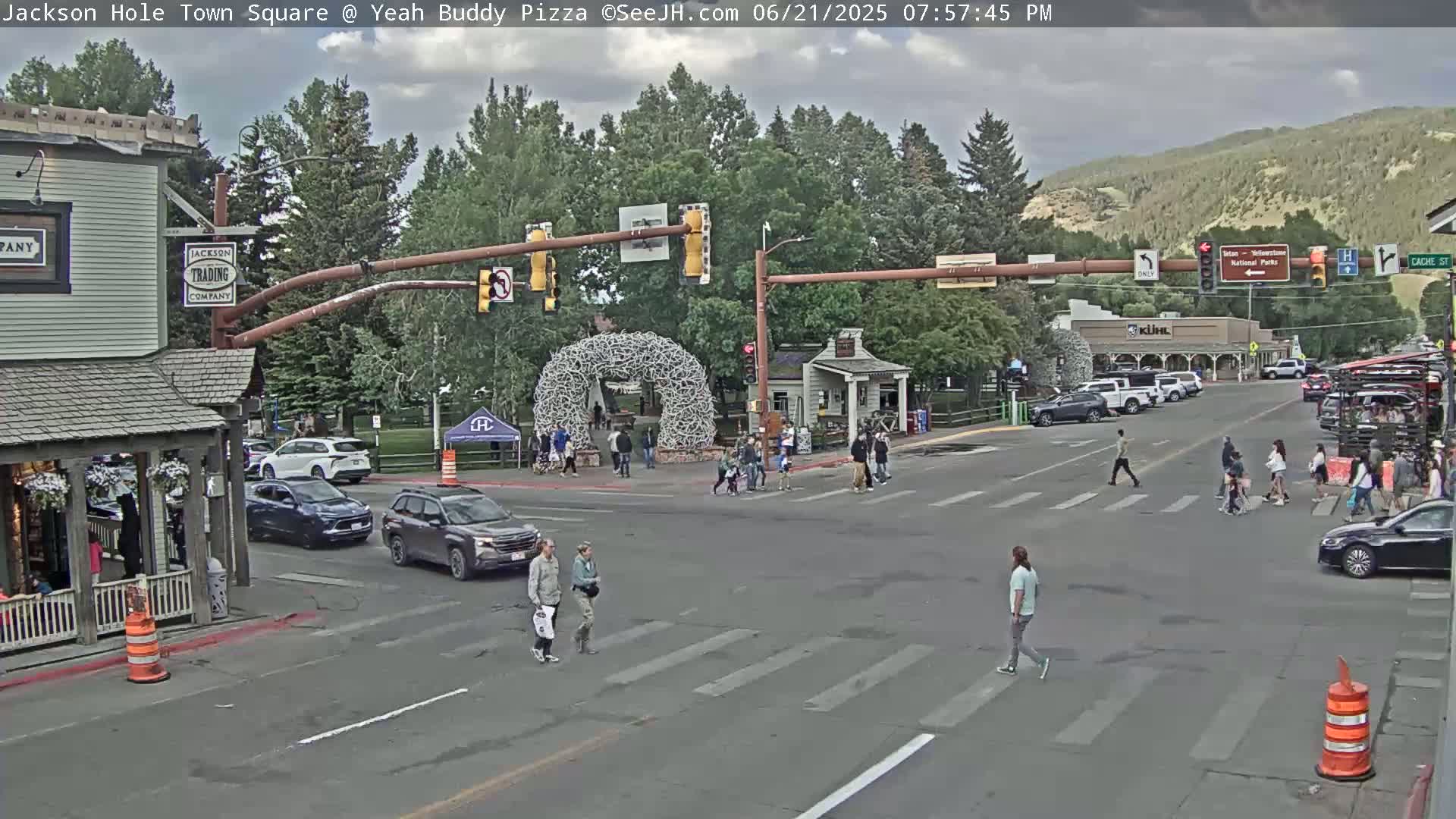 Jackson Hole, Jackson Town Square Live Cam - Jackson, Teton, Wyoming, USA