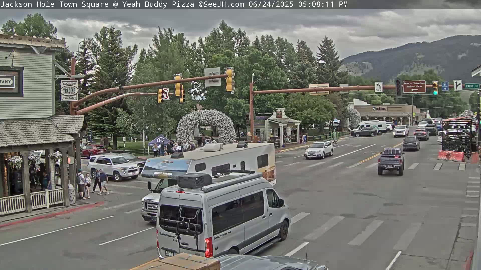 Jackson Hole, Jackson Town Square Live Cam - Jackson, Teton, Wyoming, USA