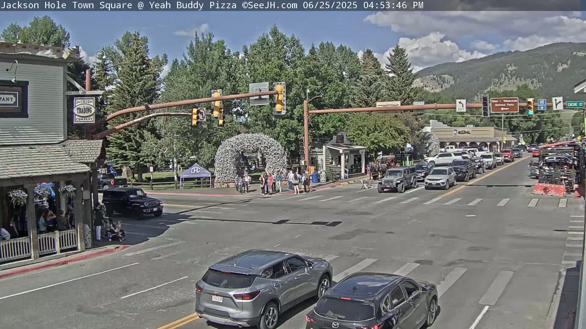 Jackson Hole, Jackson Town Square Live Cam - Jackson, Teton, Wyoming, USA