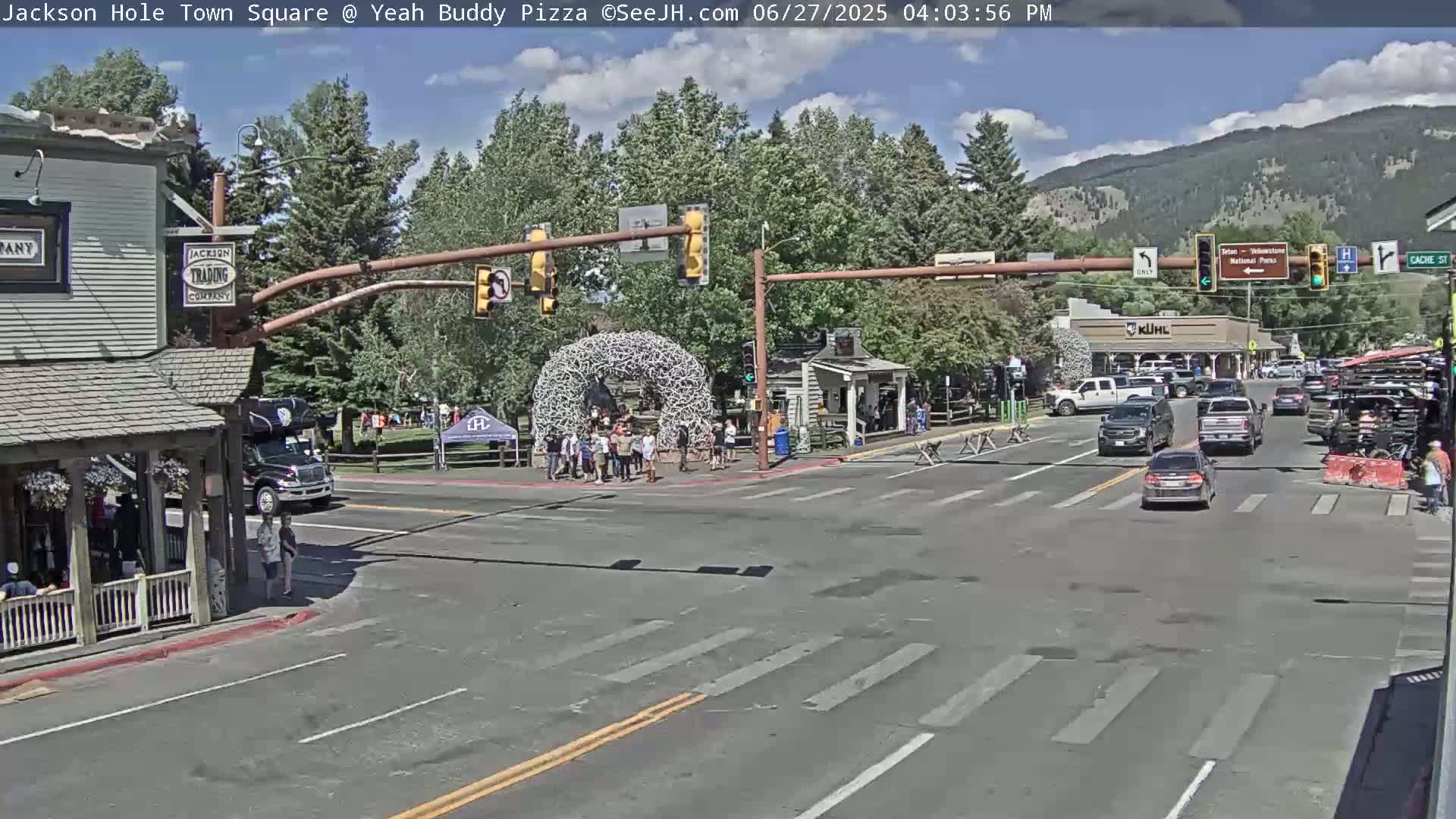 Jackson Hole, Jackson Town Square Live Cam - Jackson, Teton, Wyoming, USA