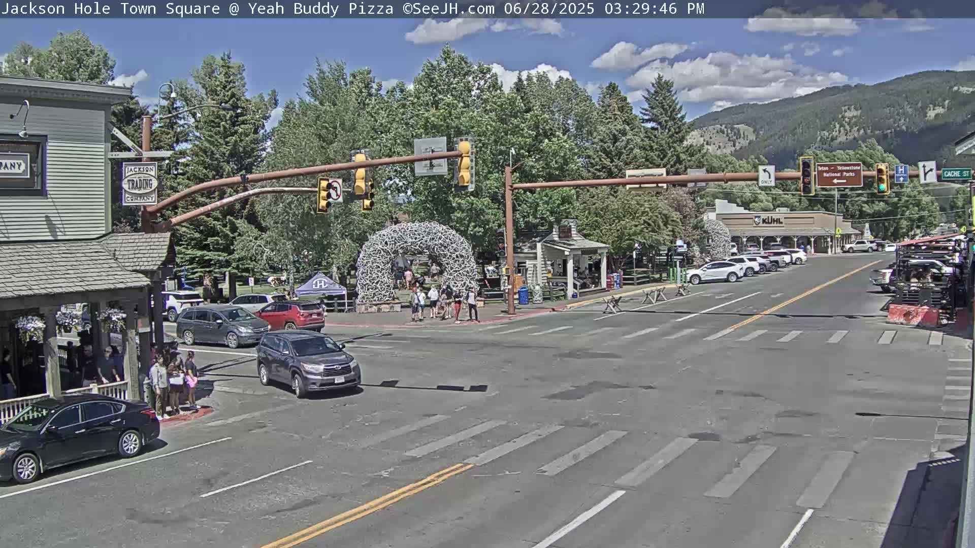Jackson Hole, Jackson Town Square Live Cam - Jackson, Teton, Wyoming, USA