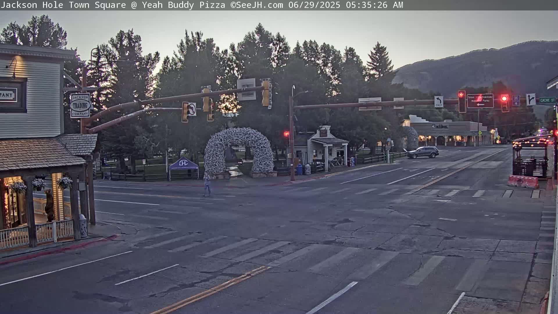 Jackson Hole, Jackson Town Square Live Cam - Jackson, Teton, Wyoming, USA