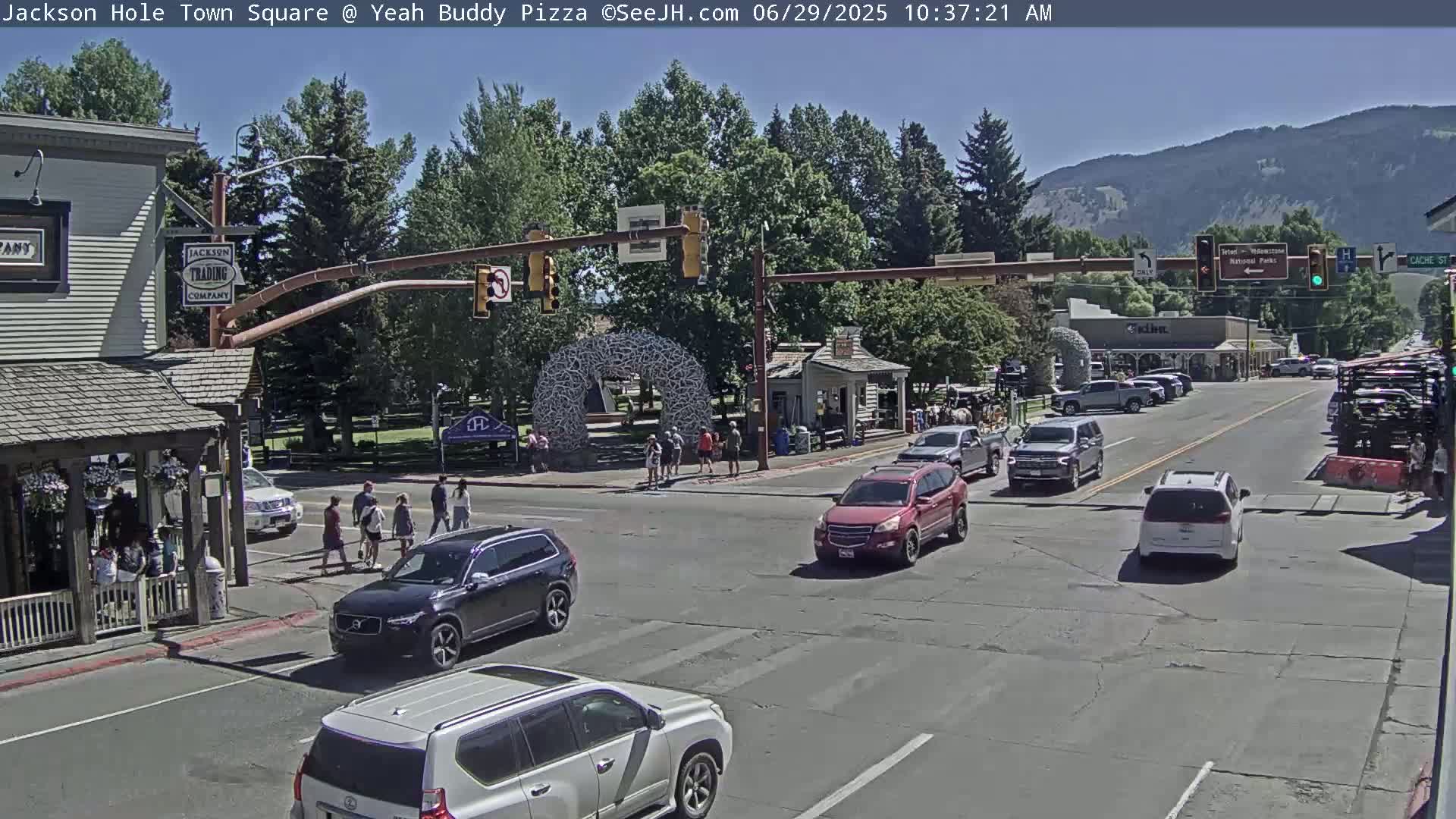 Jackson Hole, Jackson Town Square Live Cam - Jackson, Teton, Wyoming, USA