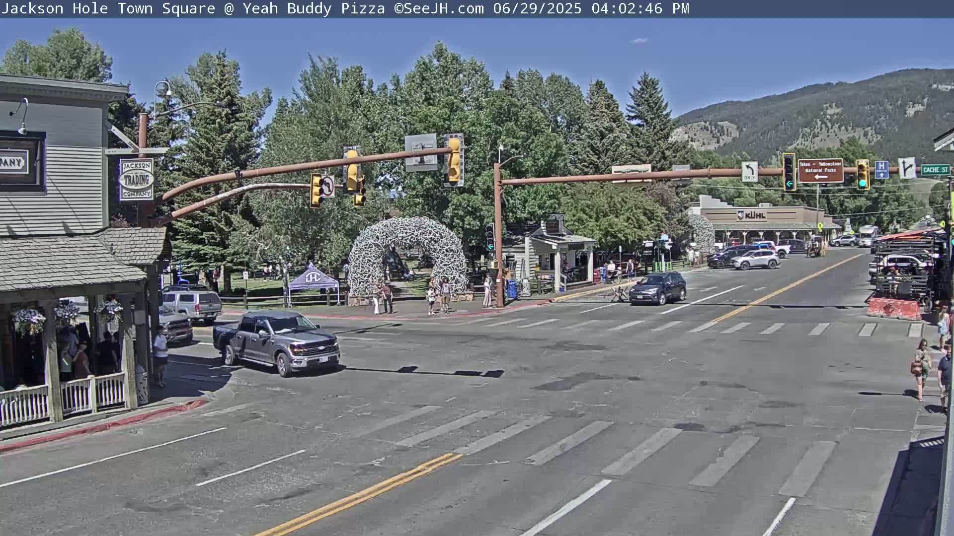 Jackson Hole, Jackson Town Square Live Cam - Jackson, Teton, Wyoming, USA