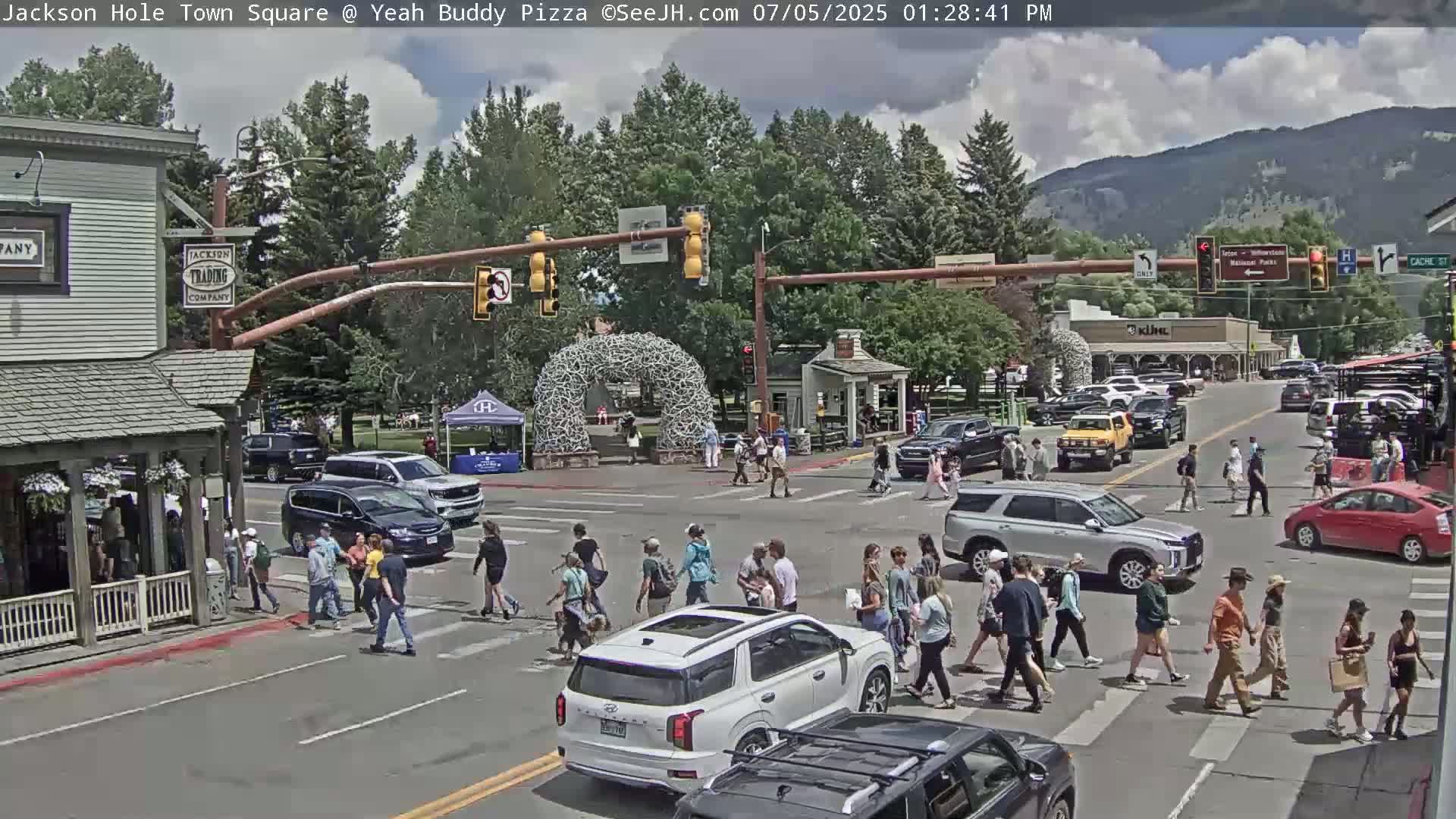 Jackson Hole, Jackson Town Square Live Cam - Jackson, Teton, Wyoming, USA