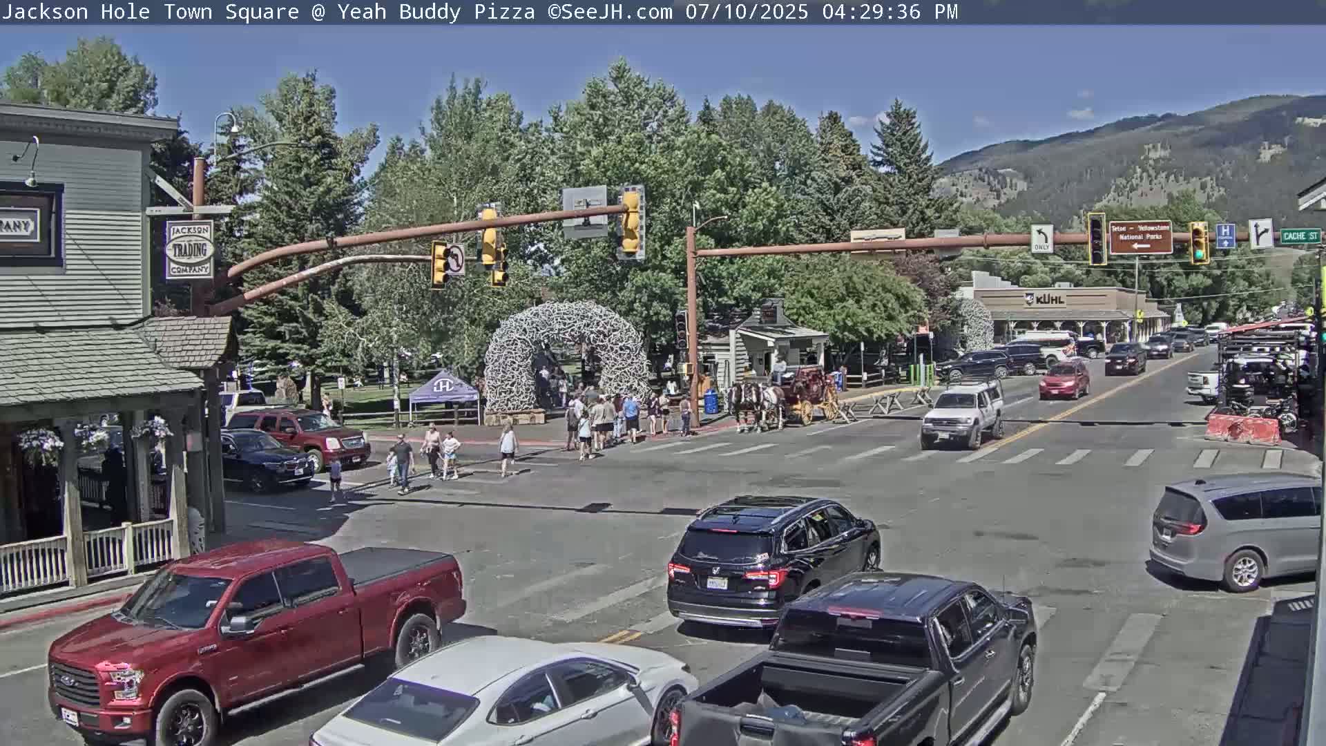 Jackson Hole, Jackson Town Square Live Cam - Jackson, Teton, Wyoming, USA
