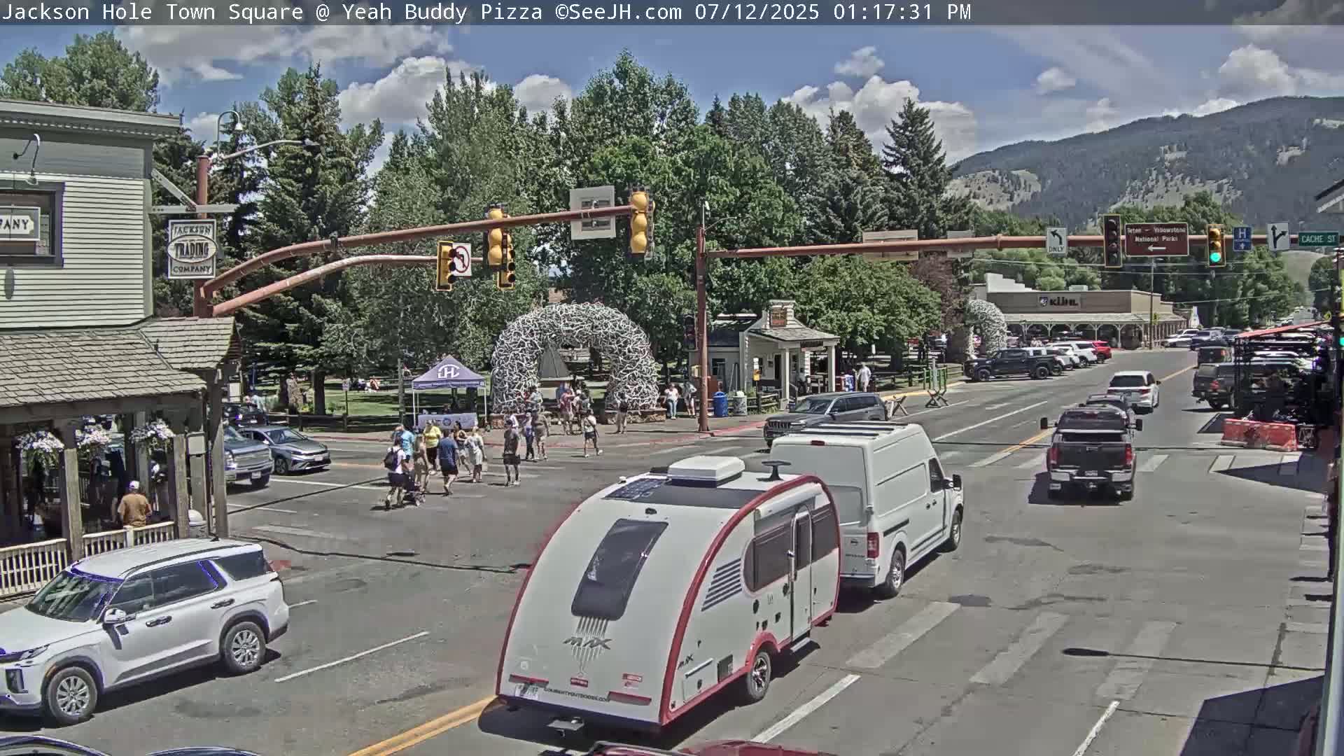 Jackson Hole, Jackson Town Square Live Cam - Jackson, Teton, Wyoming, USA
