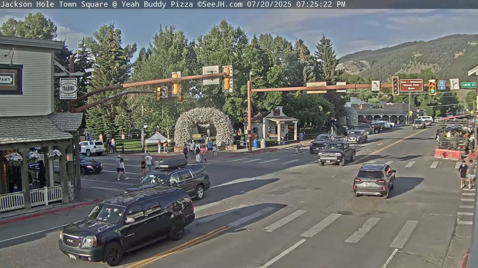 Jackson Hole, Jackson Town Square Live Cam - Jackson, Teton, Wyoming, USA
