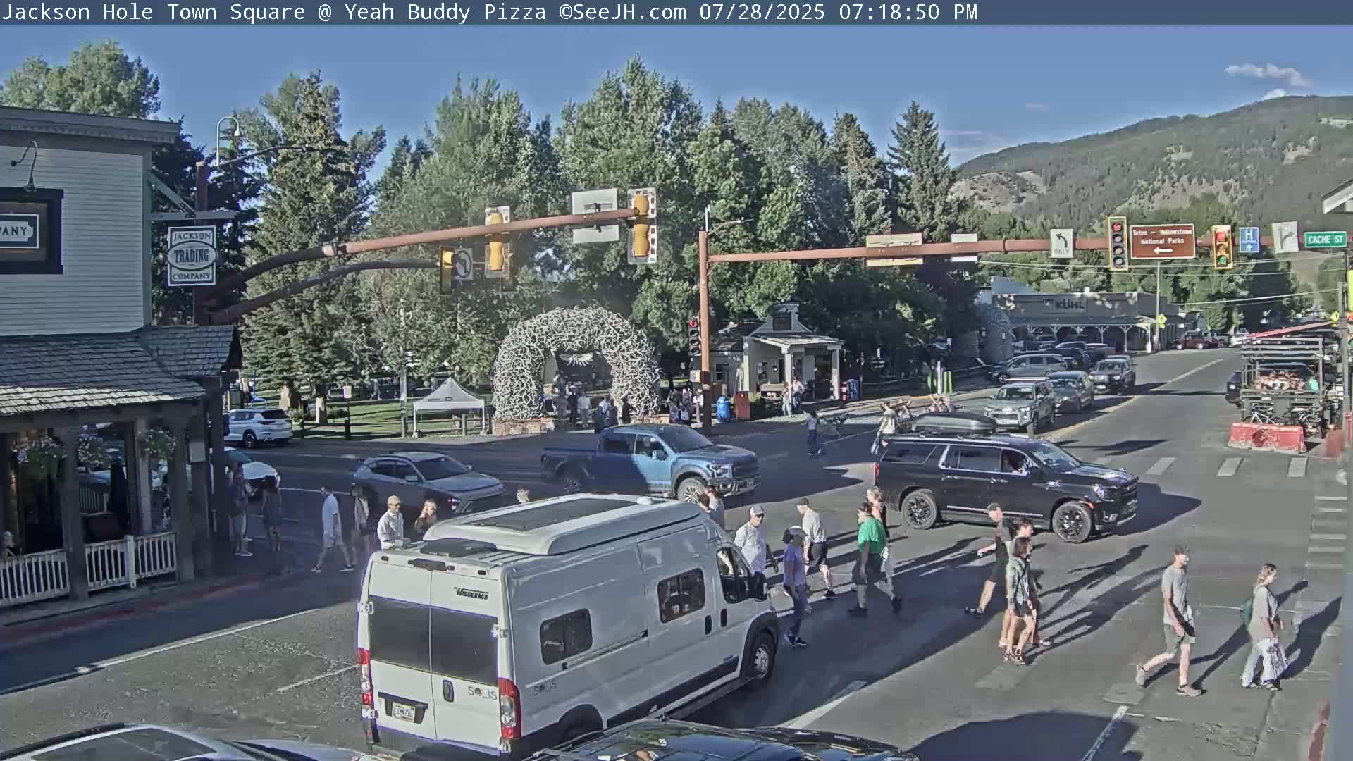 Jackson Hole, Jackson Town Square Live Cam - Jackson, Teton, Wyoming, USA