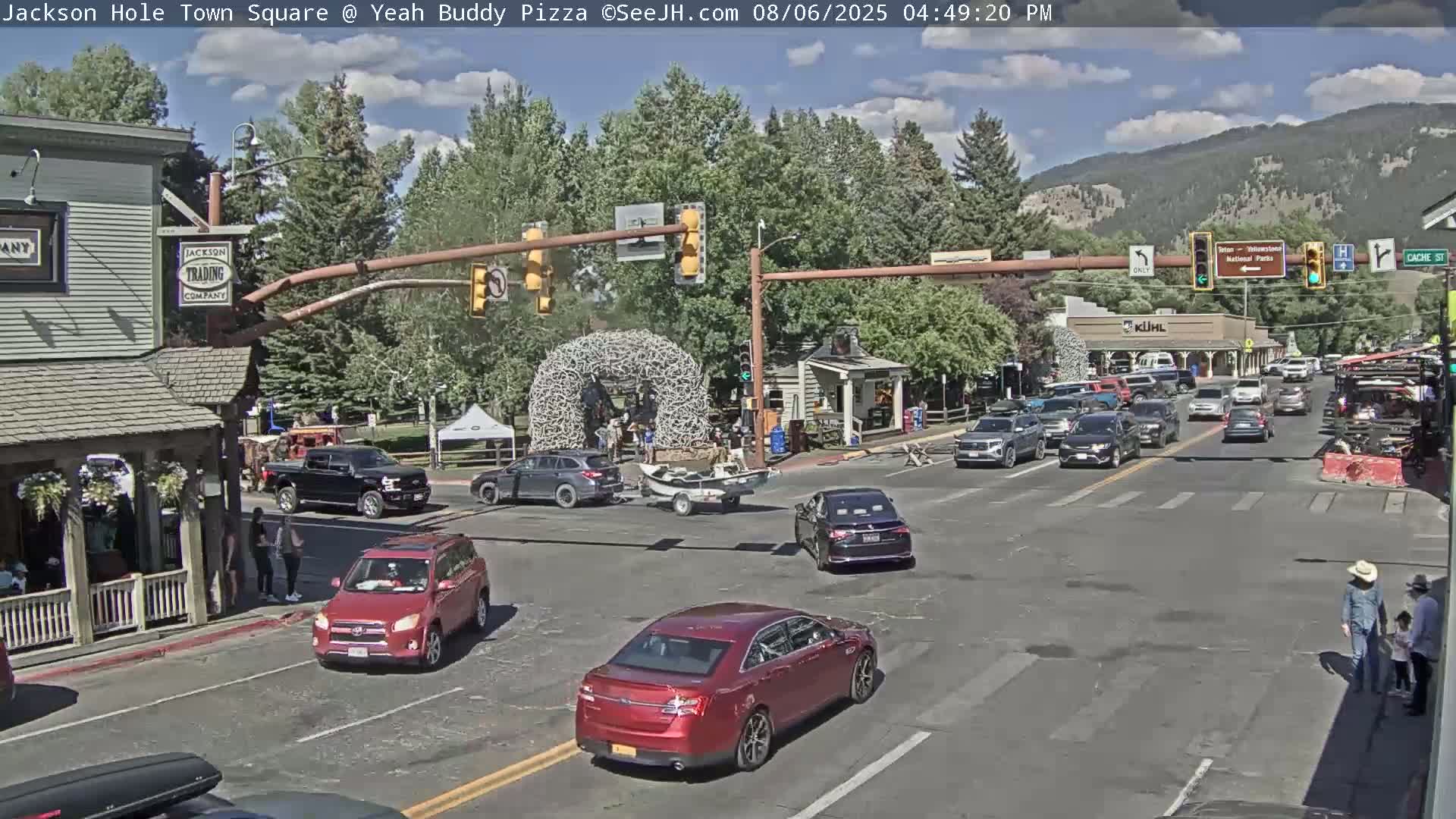 Jackson Hole, Jackson Town Square Live Cam - Jackson, Teton, Wyoming, USA