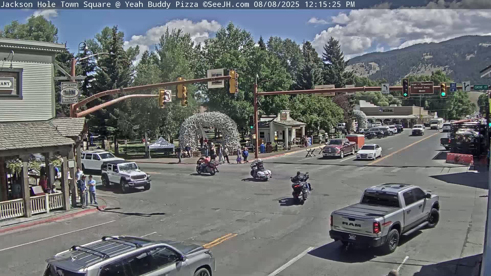 Jackson Hole, Jackson Town Square Live Cam - Jackson, Teton, Wyoming, USA