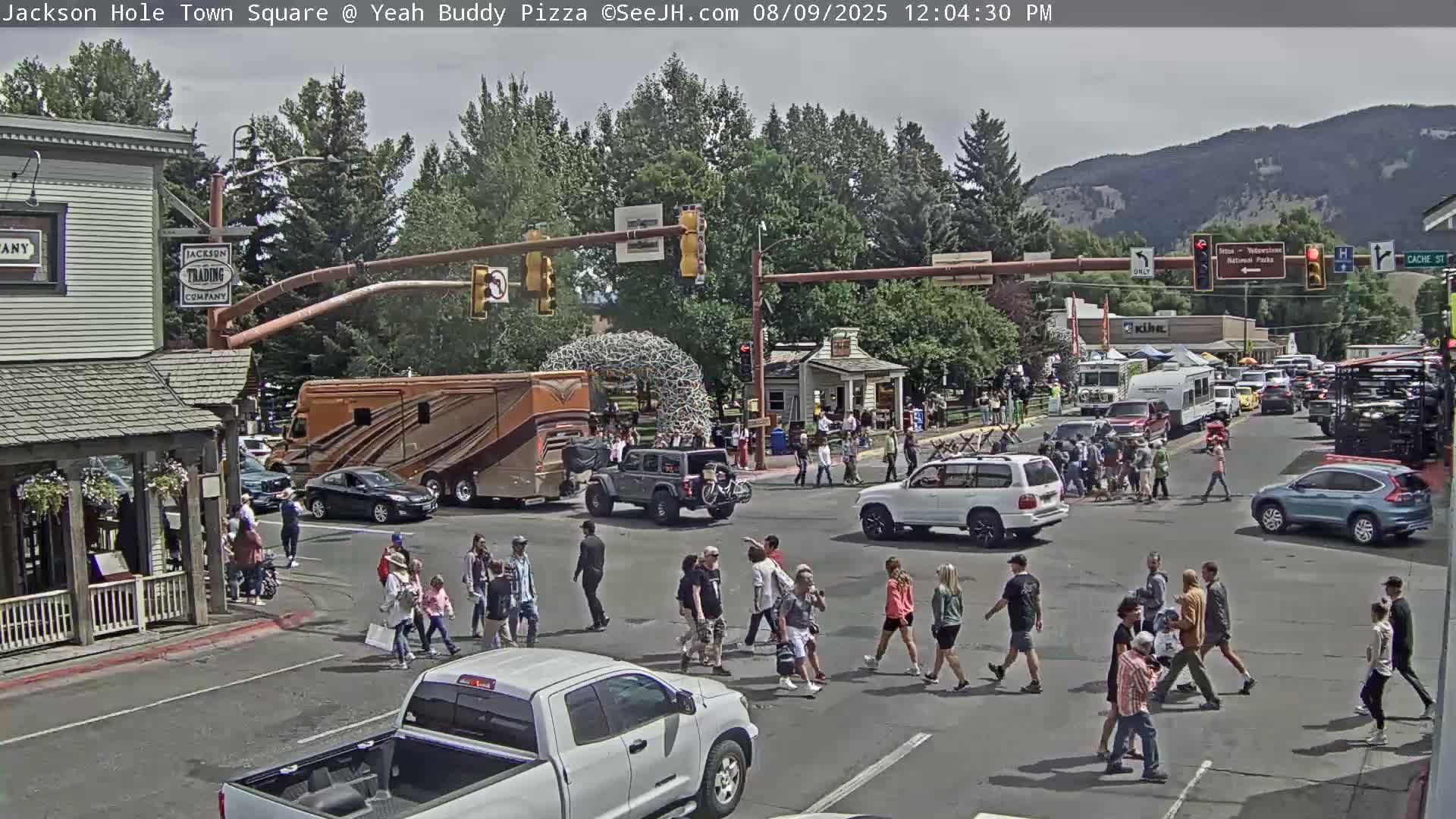 Jackson Hole, Jackson Town Square Live Cam - Jackson, Teton, Wyoming, USA