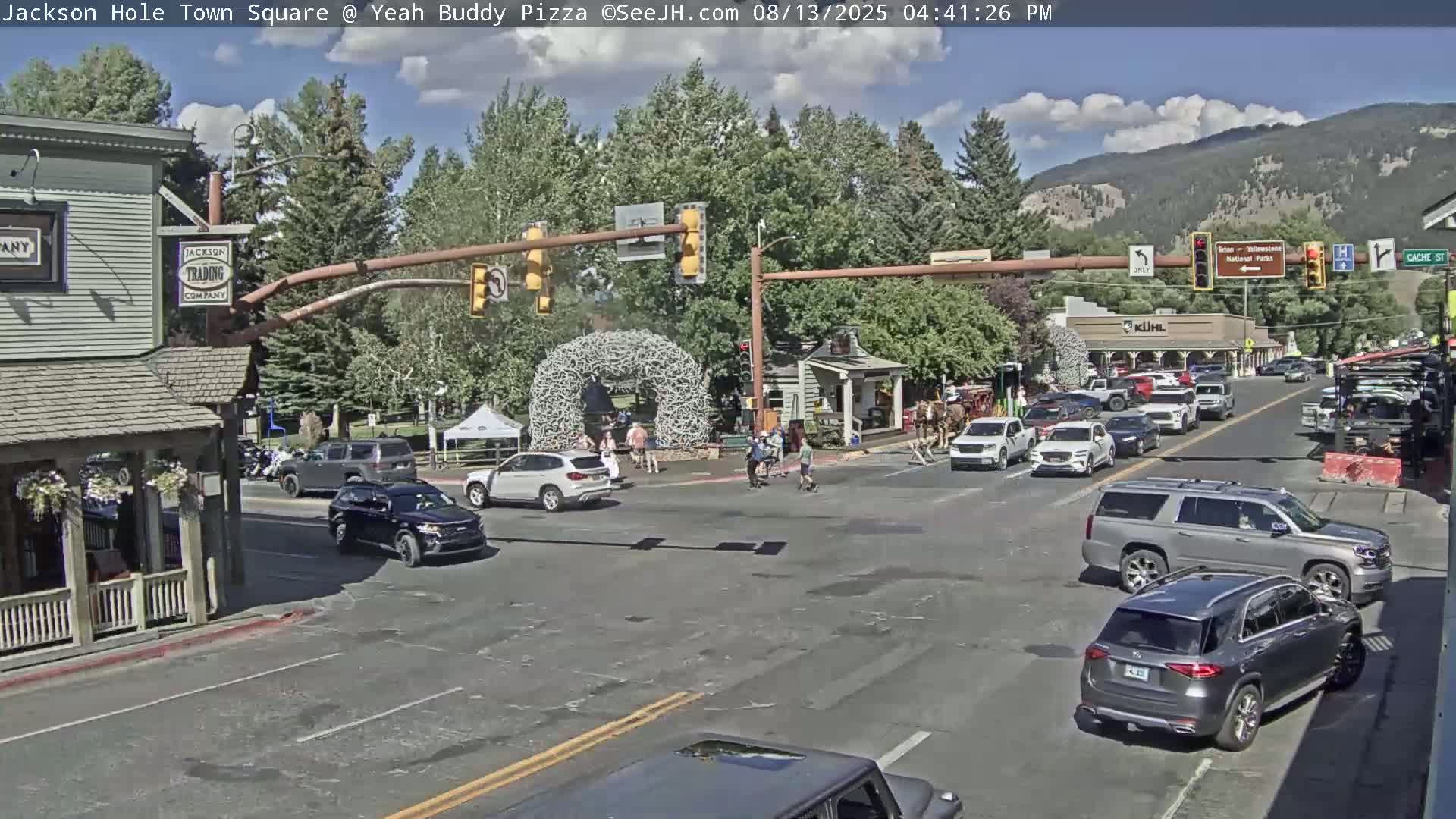 Jackson Hole, Jackson Town Square Live Cam - Jackson, Teton, Wyoming, USA