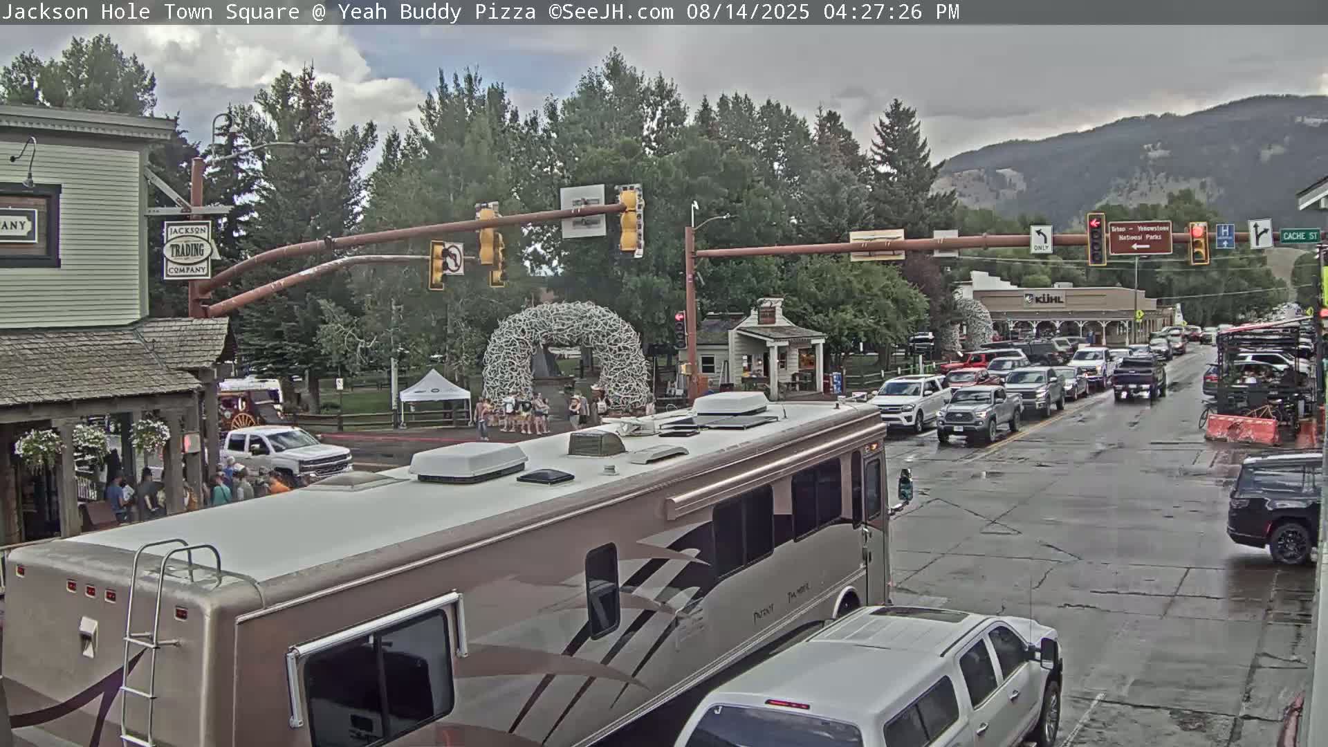 Jackson Hole, Jackson Town Square Live Cam - Jackson, Teton, Wyoming, USA