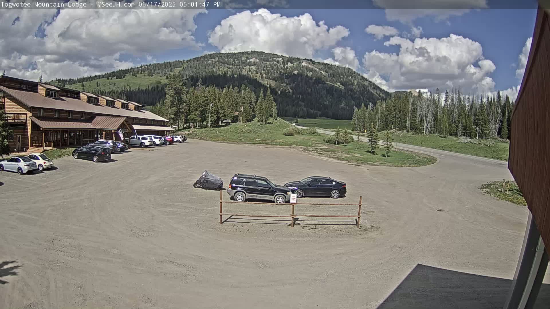 Togwotee Mountain & Mountain Lodge Live Cam - Moran, Teton, Wyoming, USA