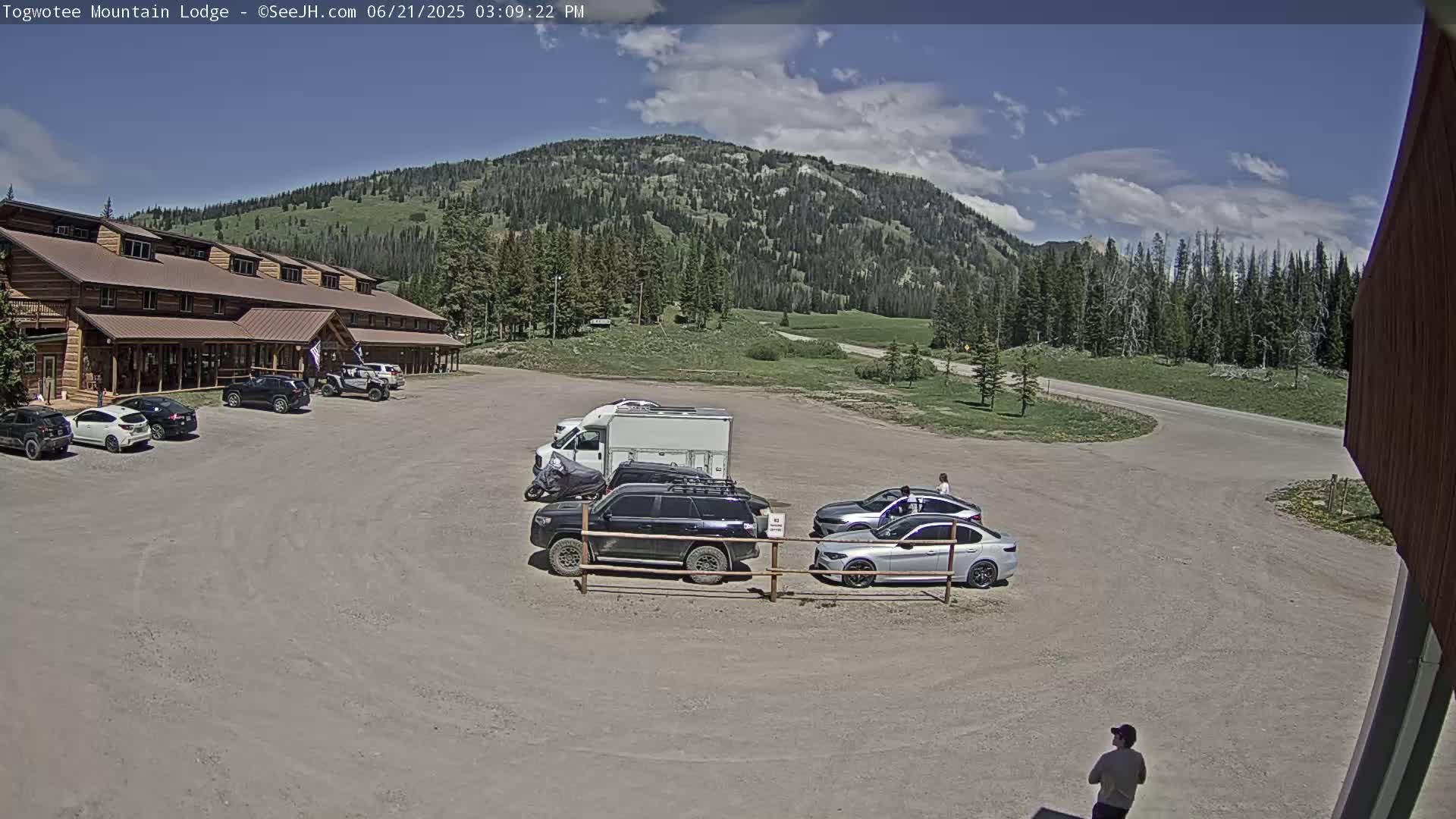 Togwotee Mountain & Mountain Lodge Live Cam - Moran, Teton, Wyoming, USA