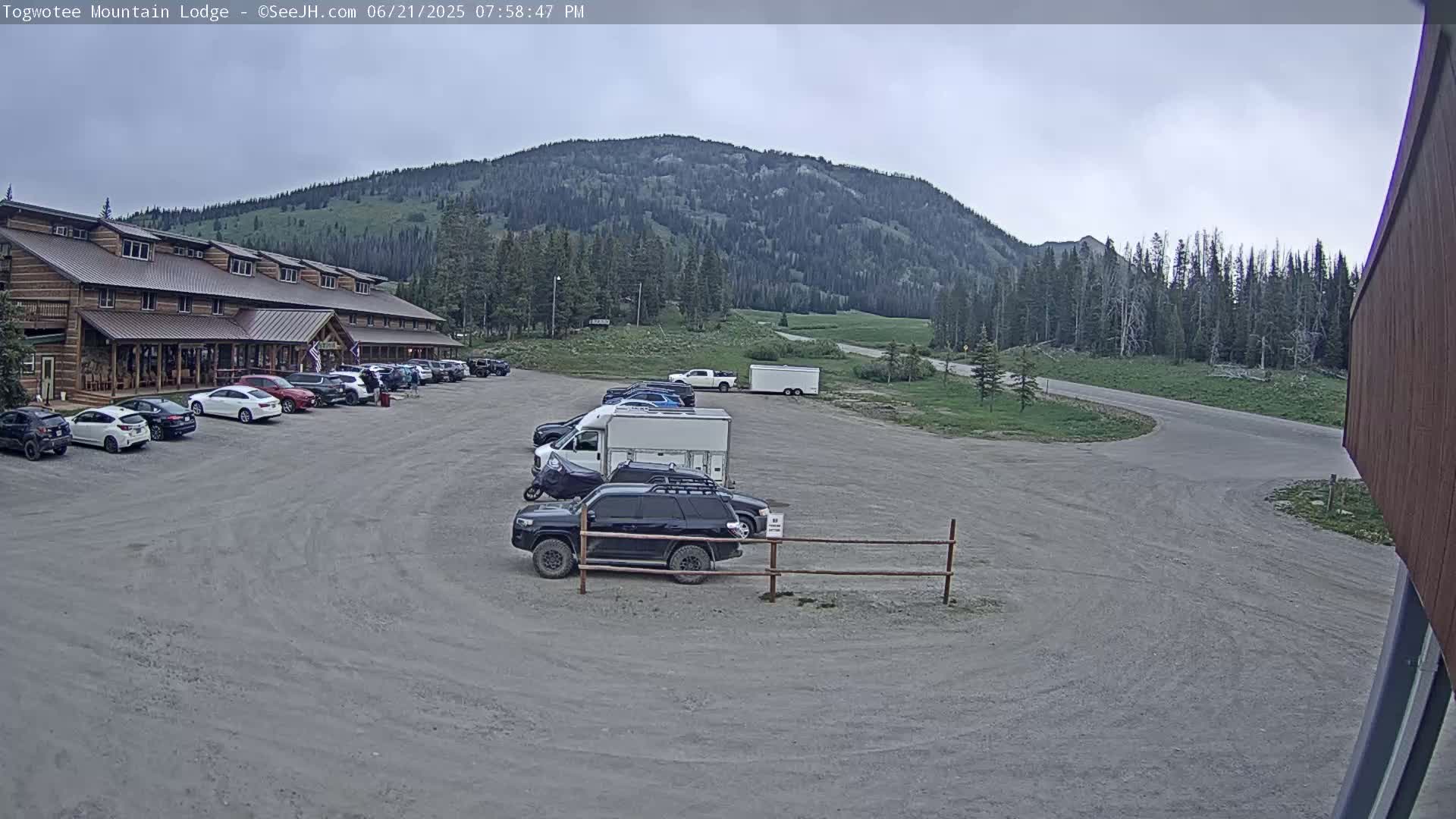 Togwotee Mountain & Mountain Lodge Live Cam - Moran, Teton, Wyoming, USA