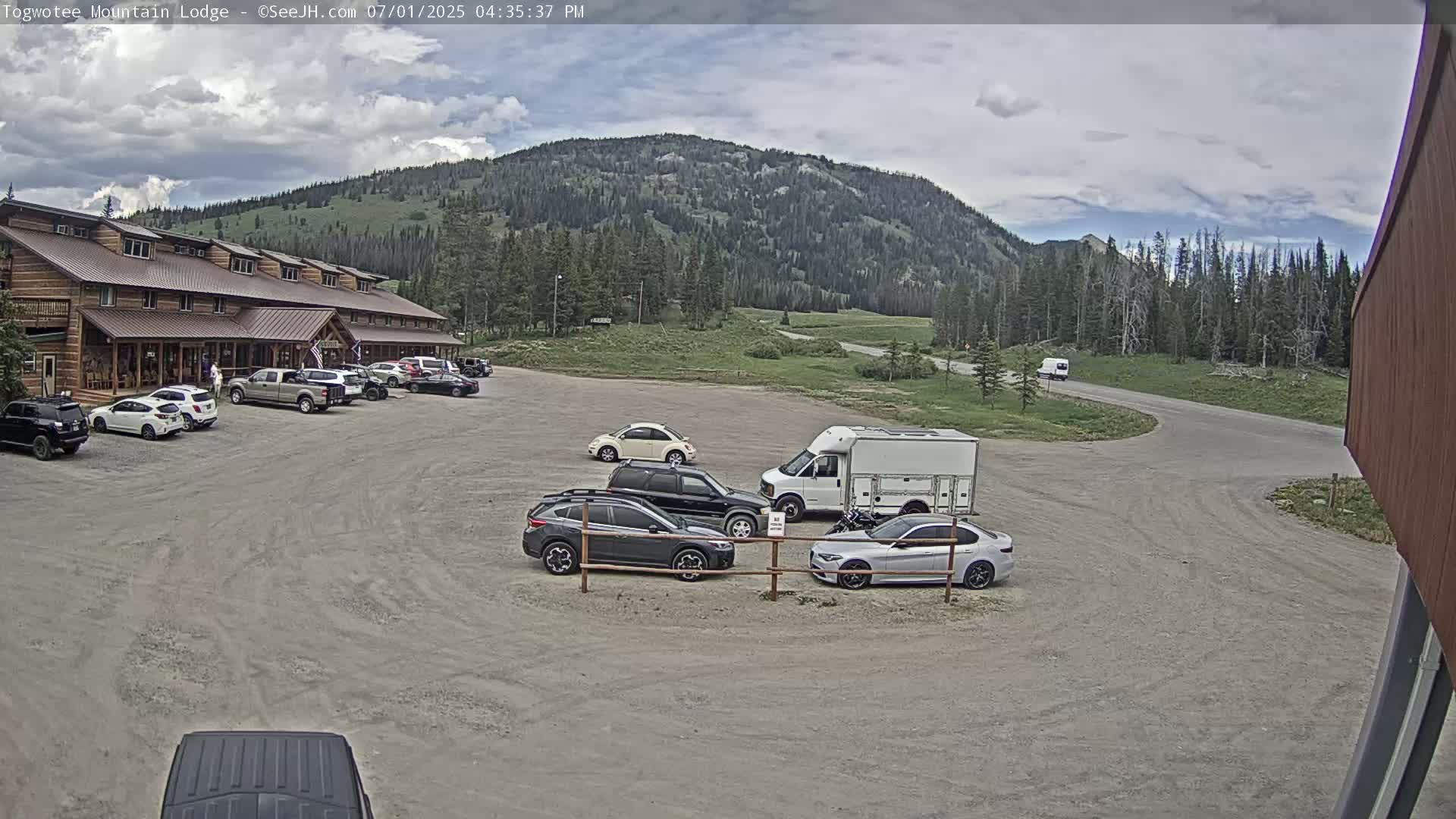 Togwotee Mountain & Mountain Lodge Live Cam - Moran, Teton, Wyoming, USA