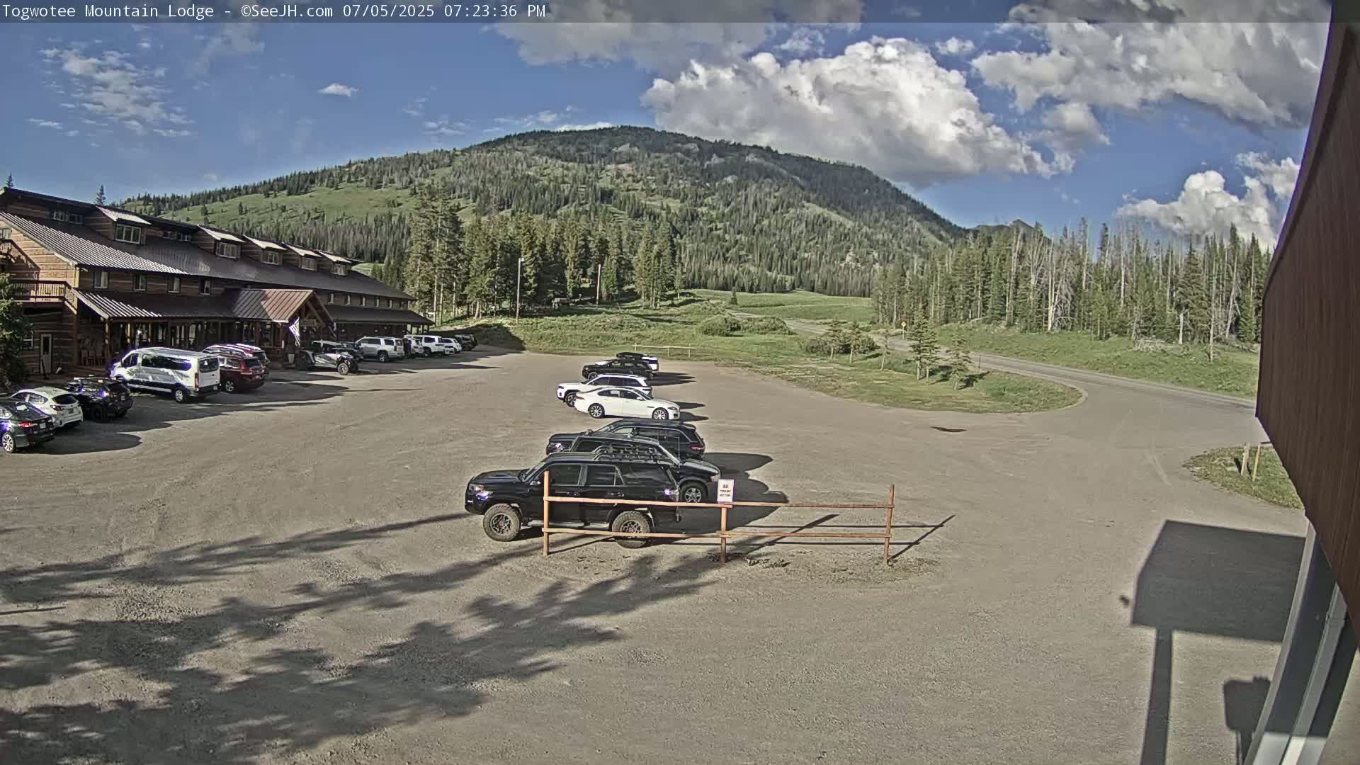 Togwotee Mountain & Mountain Lodge Live Cam - Moran, Teton, Wyoming, USA