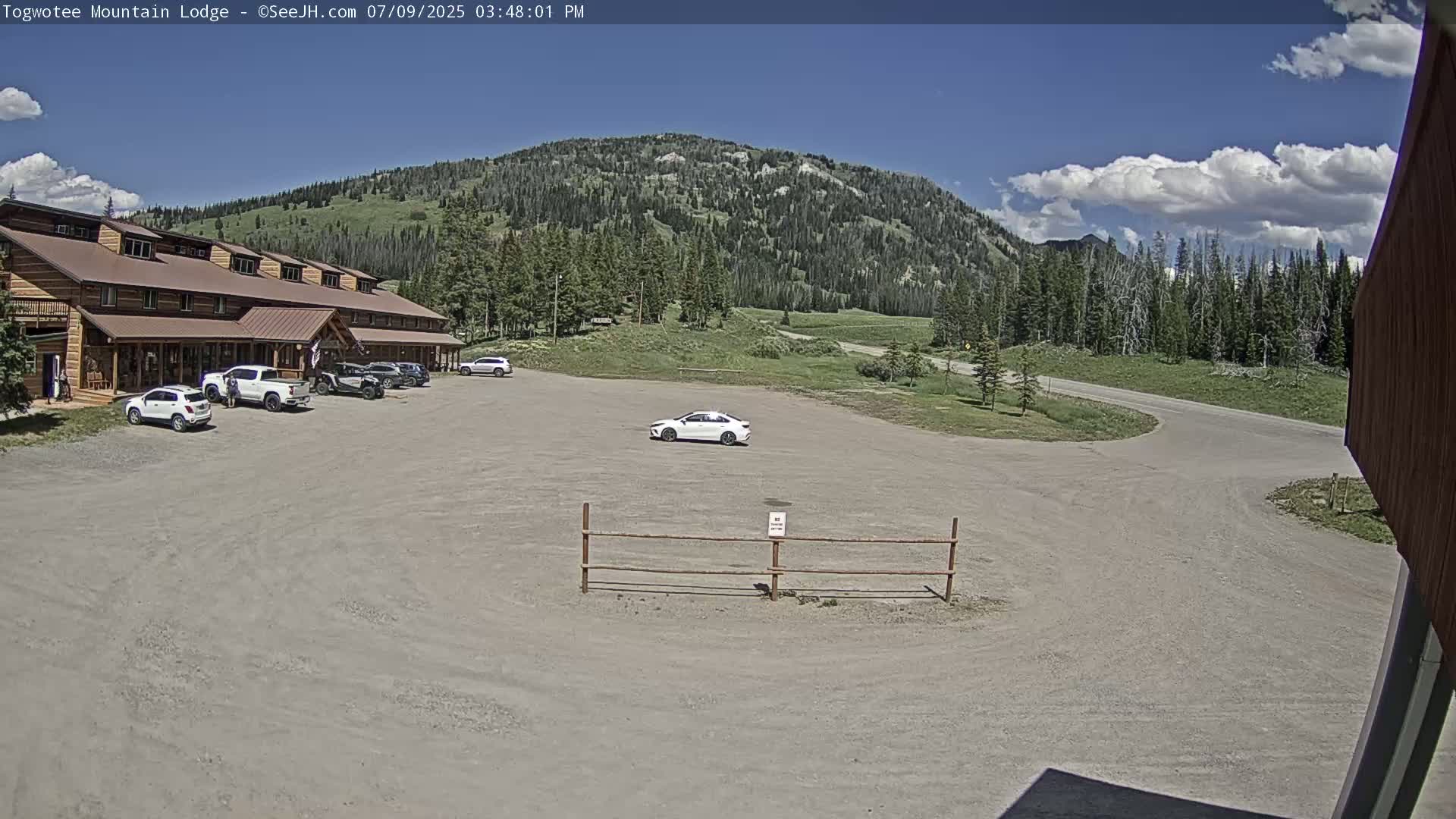 Togwotee Mountain & Mountain Lodge Live Cam - Moran, Teton, Wyoming, USA