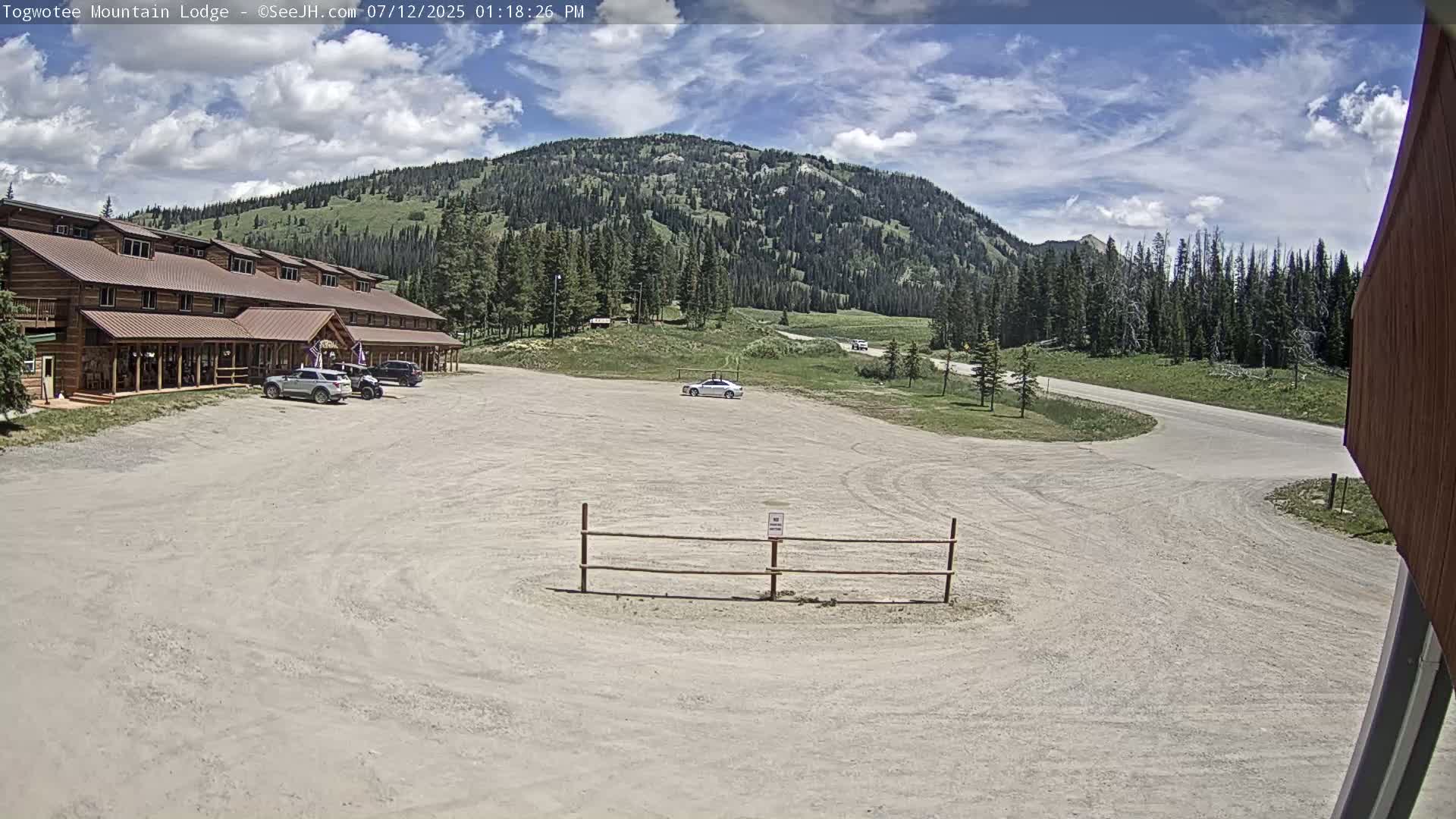 Togwotee Mountain & Mountain Lodge Live Cam - Moran, Teton, Wyoming, USA
