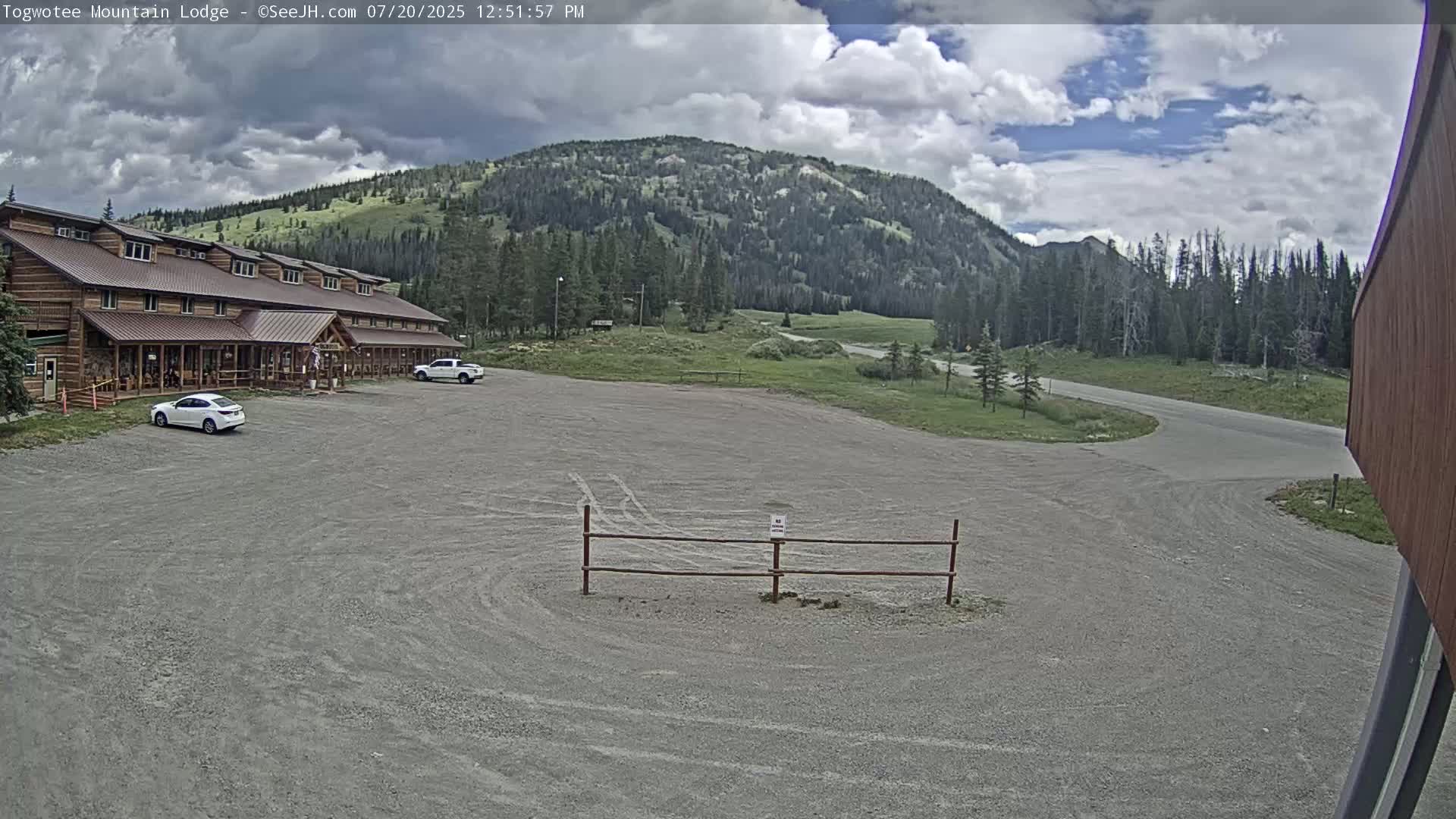 Togwotee Mountain & Mountain Lodge Live Cam - Moran, Teton, Wyoming, USA