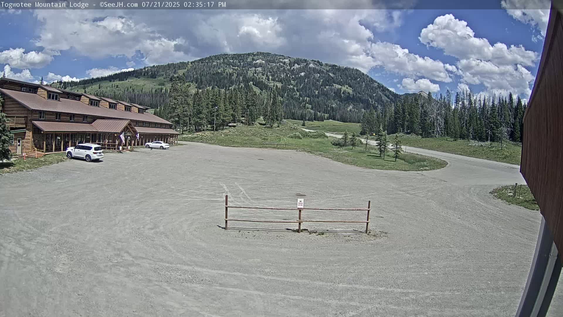 Togwotee Mountain & Mountain Lodge Live Cam - Moran, Teton, Wyoming, USA