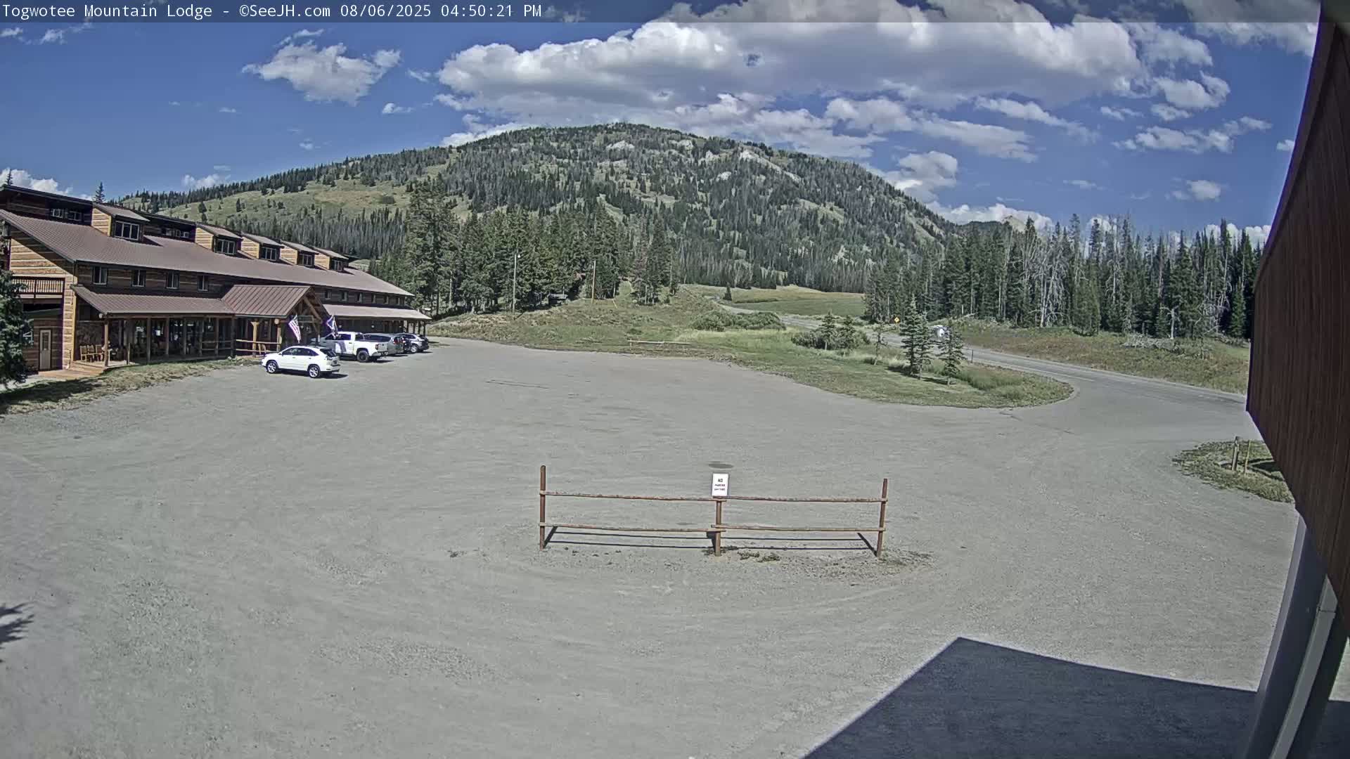 Togwotee Mountain & Mountain Lodge Live Cam - Moran, Teton, Wyoming, USA