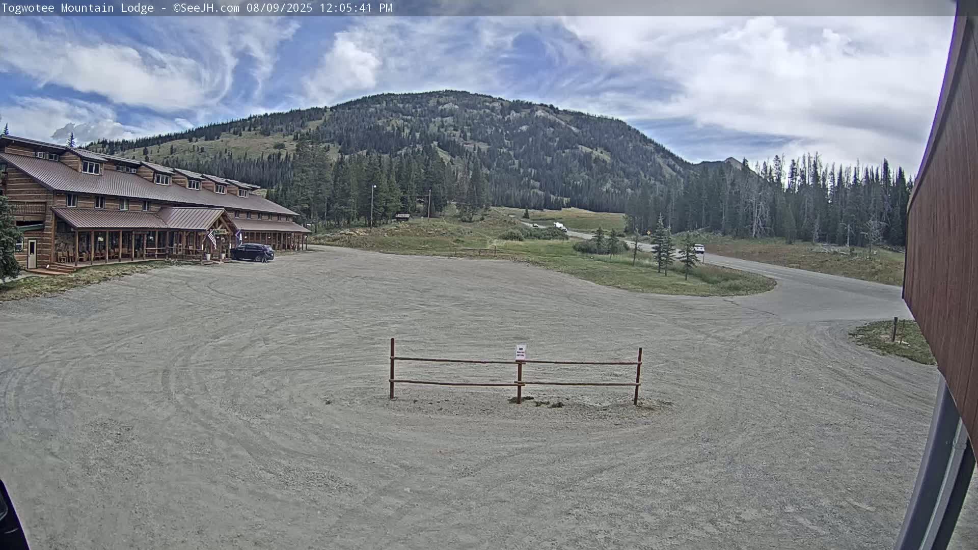 Togwotee Mountain & Mountain Lodge Live Cam - Moran, Teton, Wyoming, USA