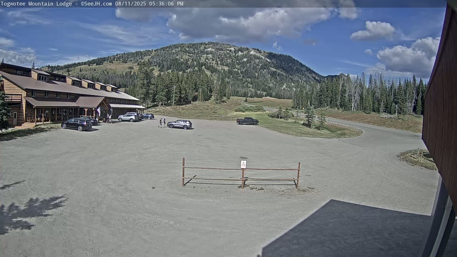 Togwotee Mountain & Mountain Lodge Live Cam - Moran, Teton, Wyoming, USA