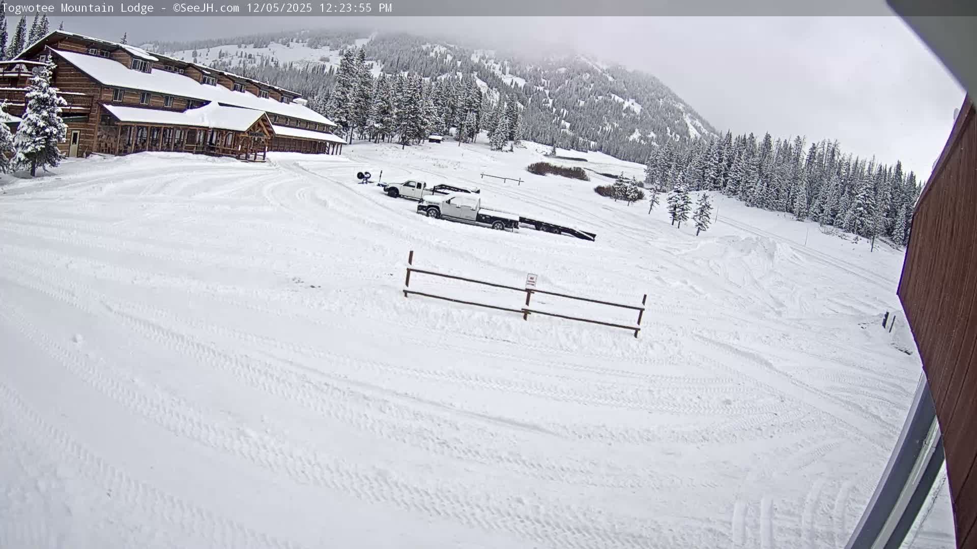 Togwotee Mountain & Mountain Lodge Live Cam - Moran, Teton, Wyoming, USA