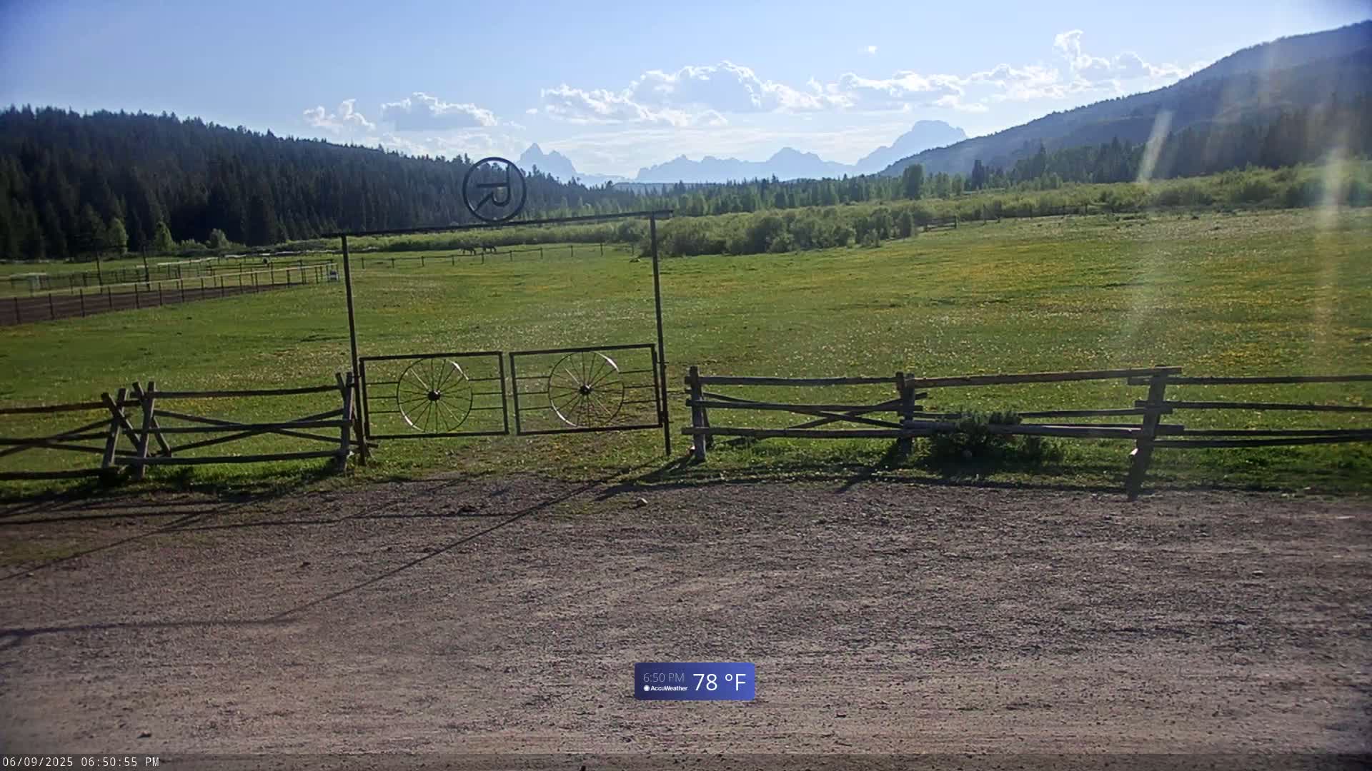 Turpin Meadow Ranch & Campground Live Cam - Moran, Teton, Wyoming, USA