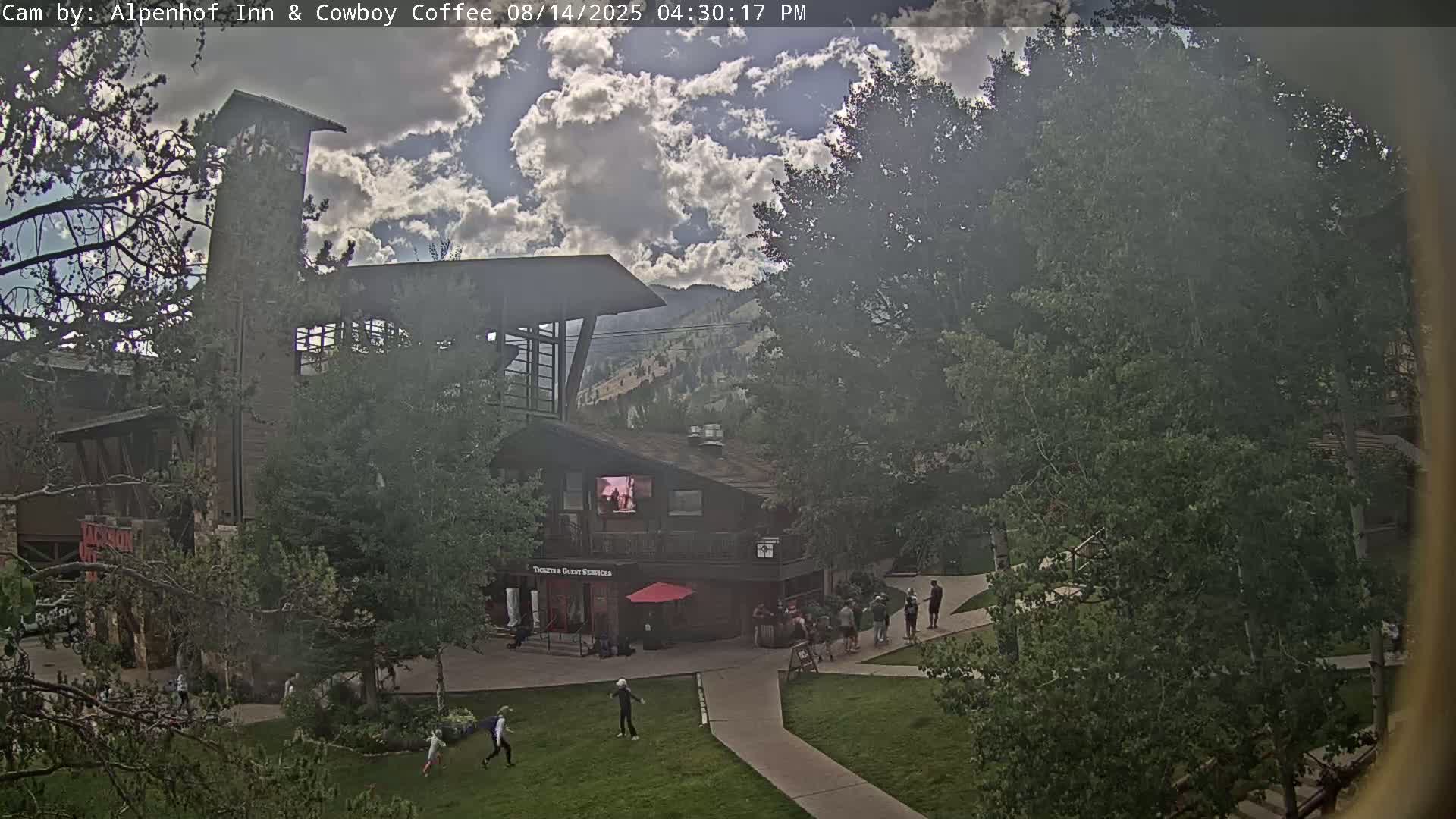  Jackson Hole Mountains &  Teton Ski Village  Live Cam - Teton Village, Teton, Wyoming, USA
