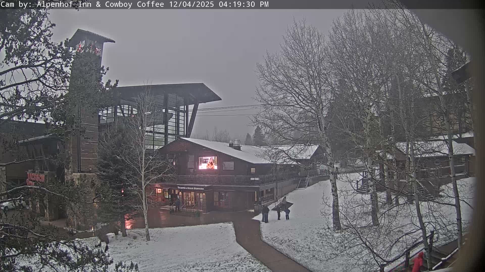  Jackson Hole Mountains &  Teton Ski Village  Live Cam - Teton Village, Teton, Wyoming, USA