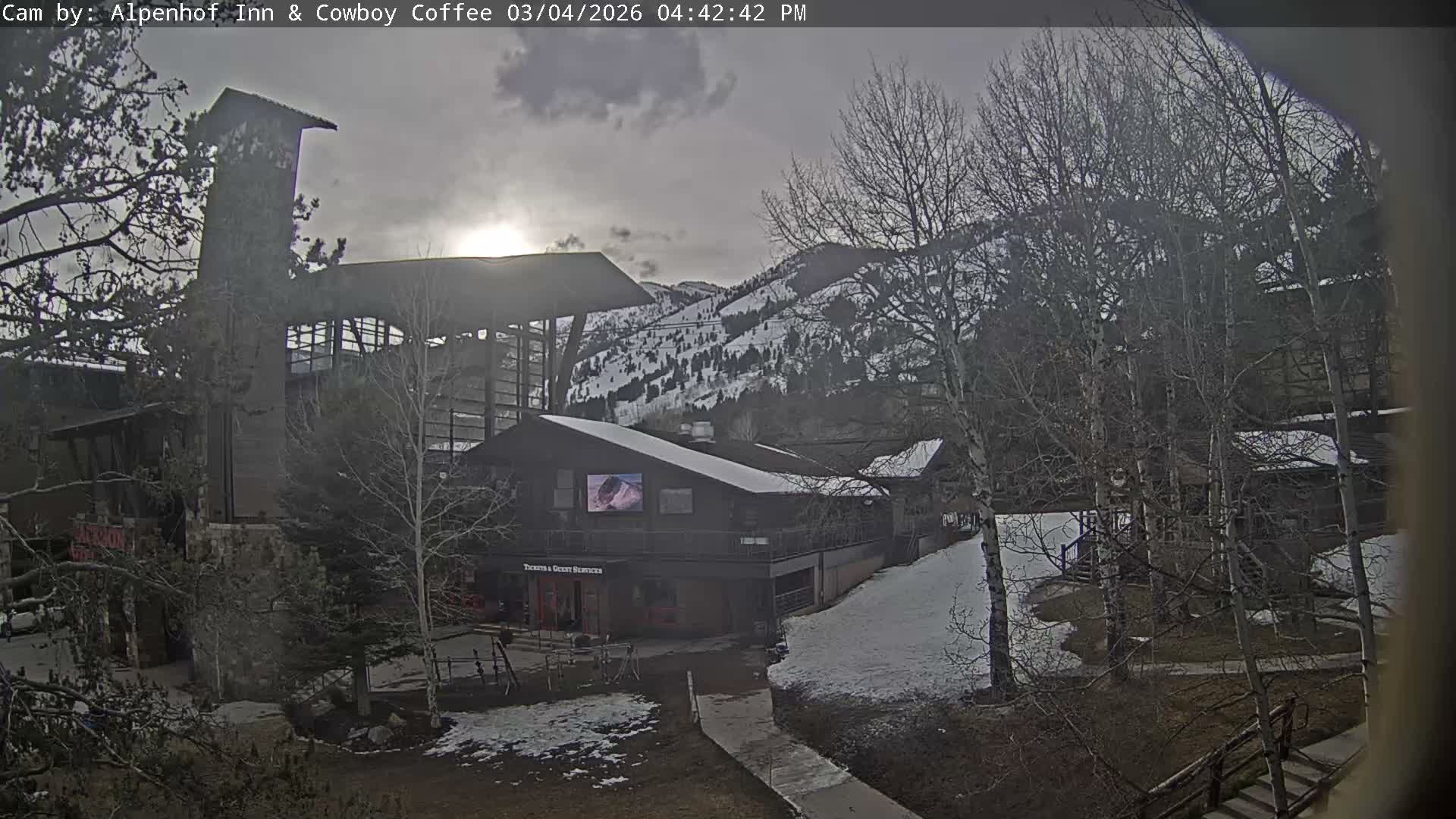  Jackson Hole Mountains &  Teton Ski Village  Live Cam - Teton Village, Teton, Wyoming, USA
