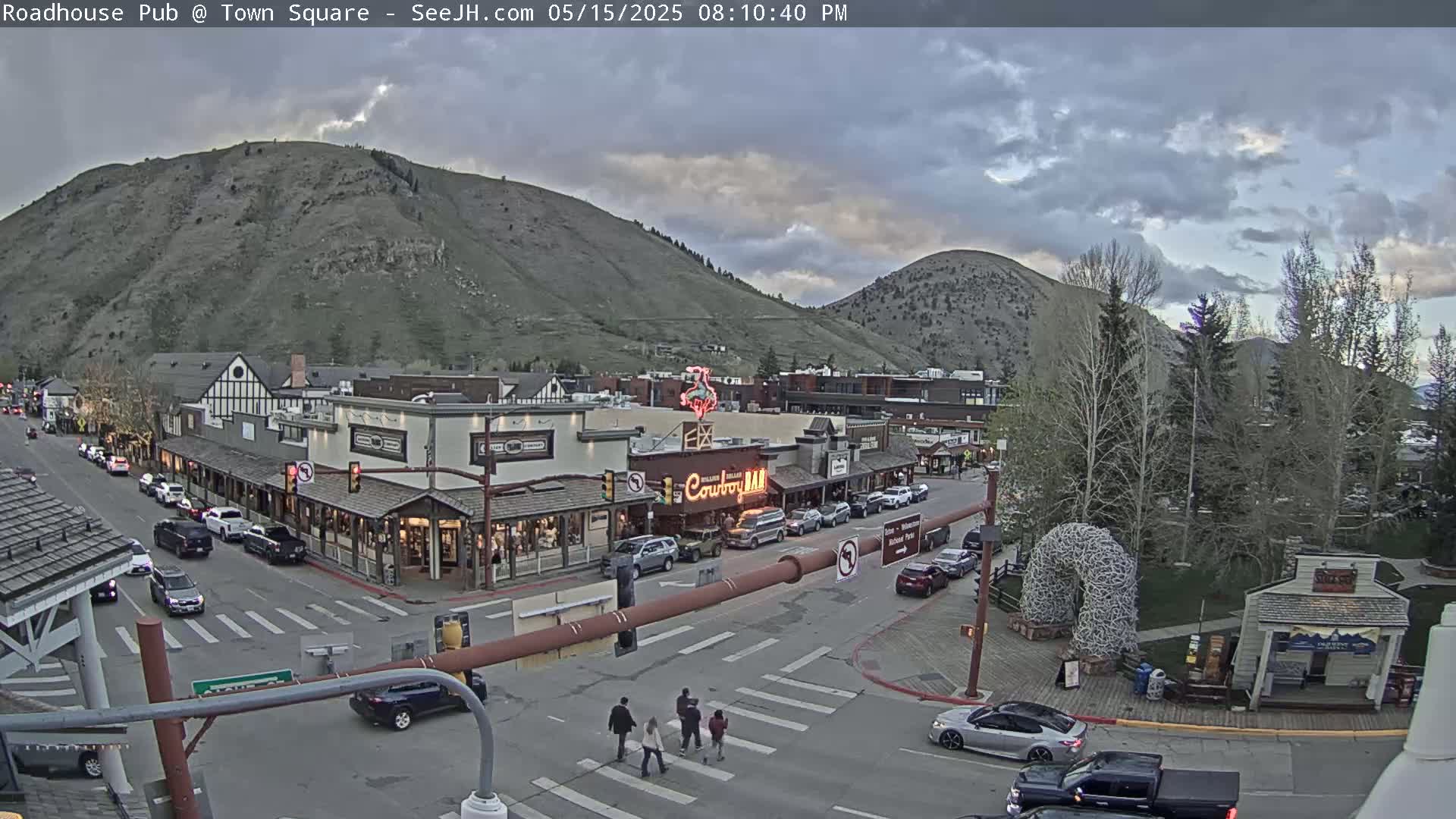 Jackson Hole, Jackson Town Intersection West View Live Cam - Jackson, Teton, Wyoming, USA