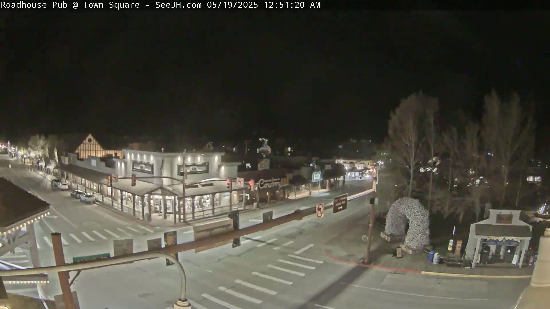 Jackson Hole, Jackson Town Intersection West View Live Cam - Jackson, Teton, Wyoming, USA