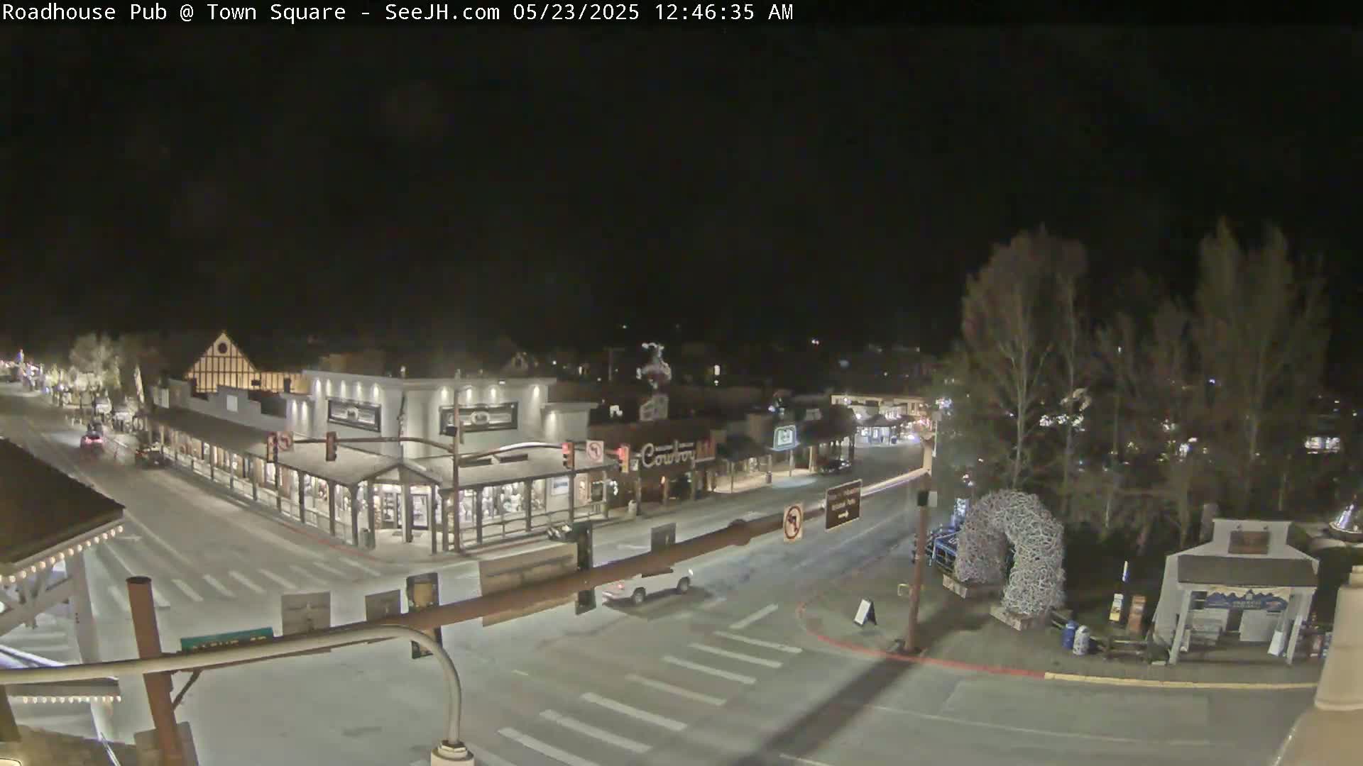 Jackson Hole, Jackson Town Intersection West View Live Cam - Jackson, Teton, Wyoming, USA