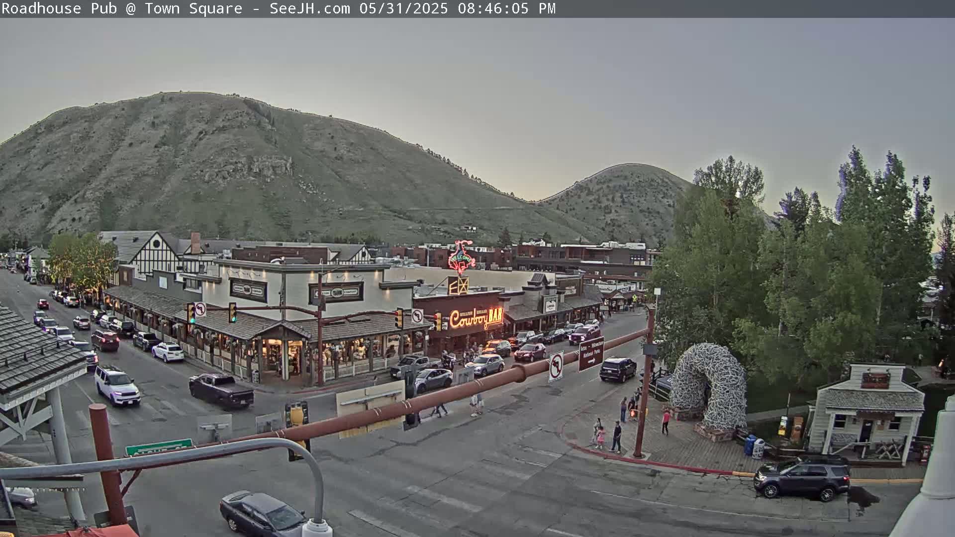 Jackson Hole, Jackson Town Intersection West View Live Cam - Jackson, Teton, Wyoming, USA