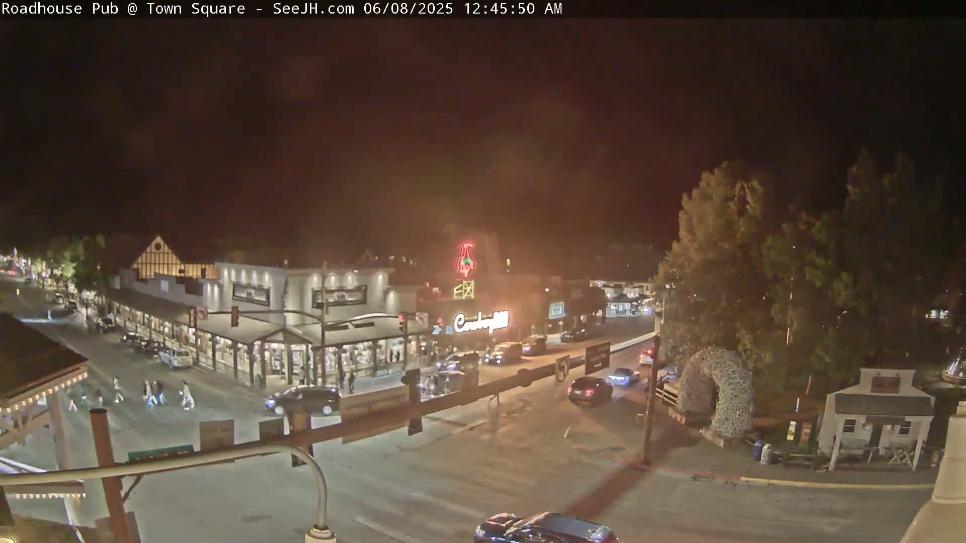 Jackson Hole, Jackson Town Intersection West View Live Cam - Jackson, Teton, Wyoming, USA