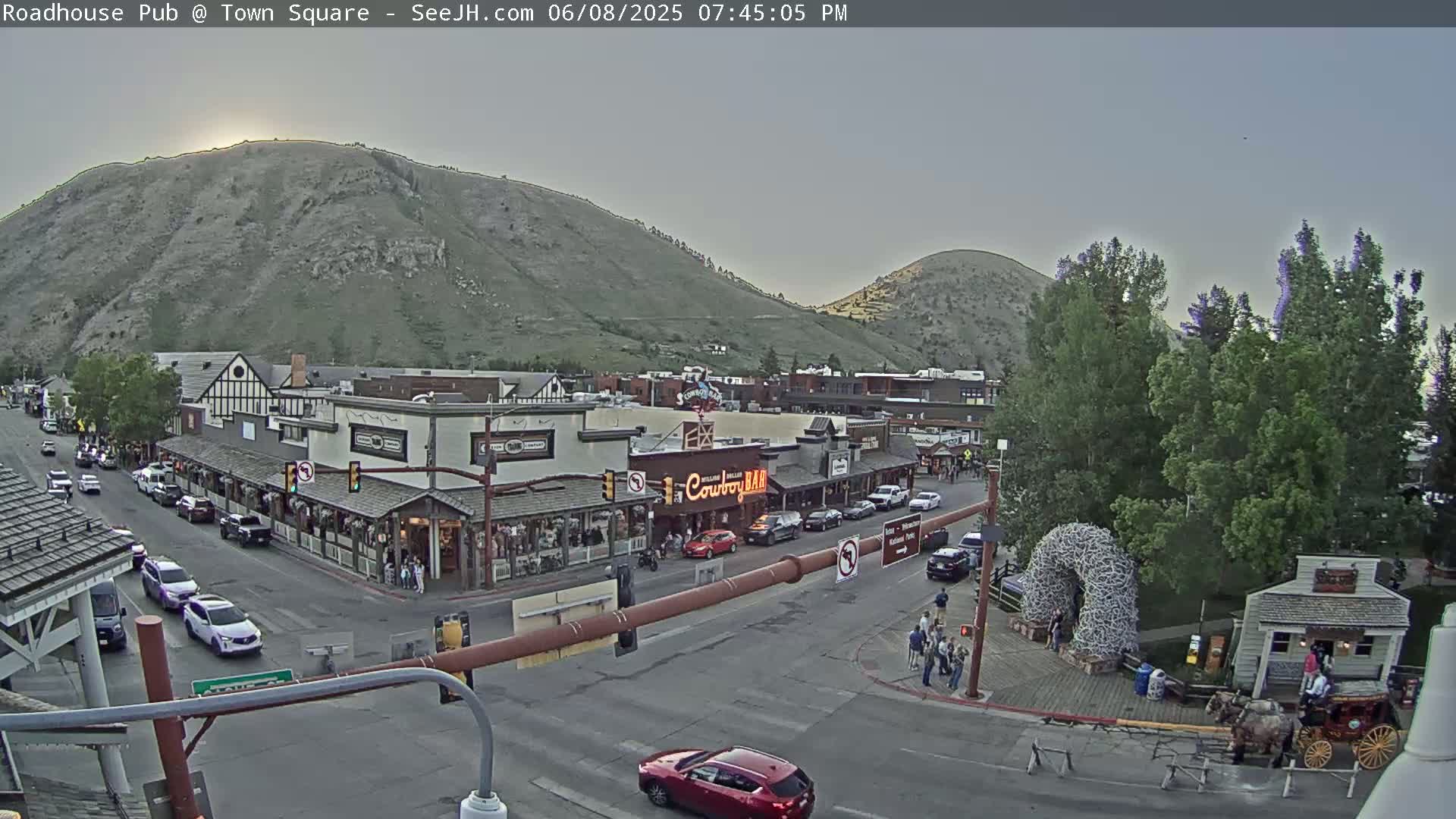 Jackson Hole, Jackson Town Intersection West View Live Cam - Jackson, Teton, Wyoming, USA