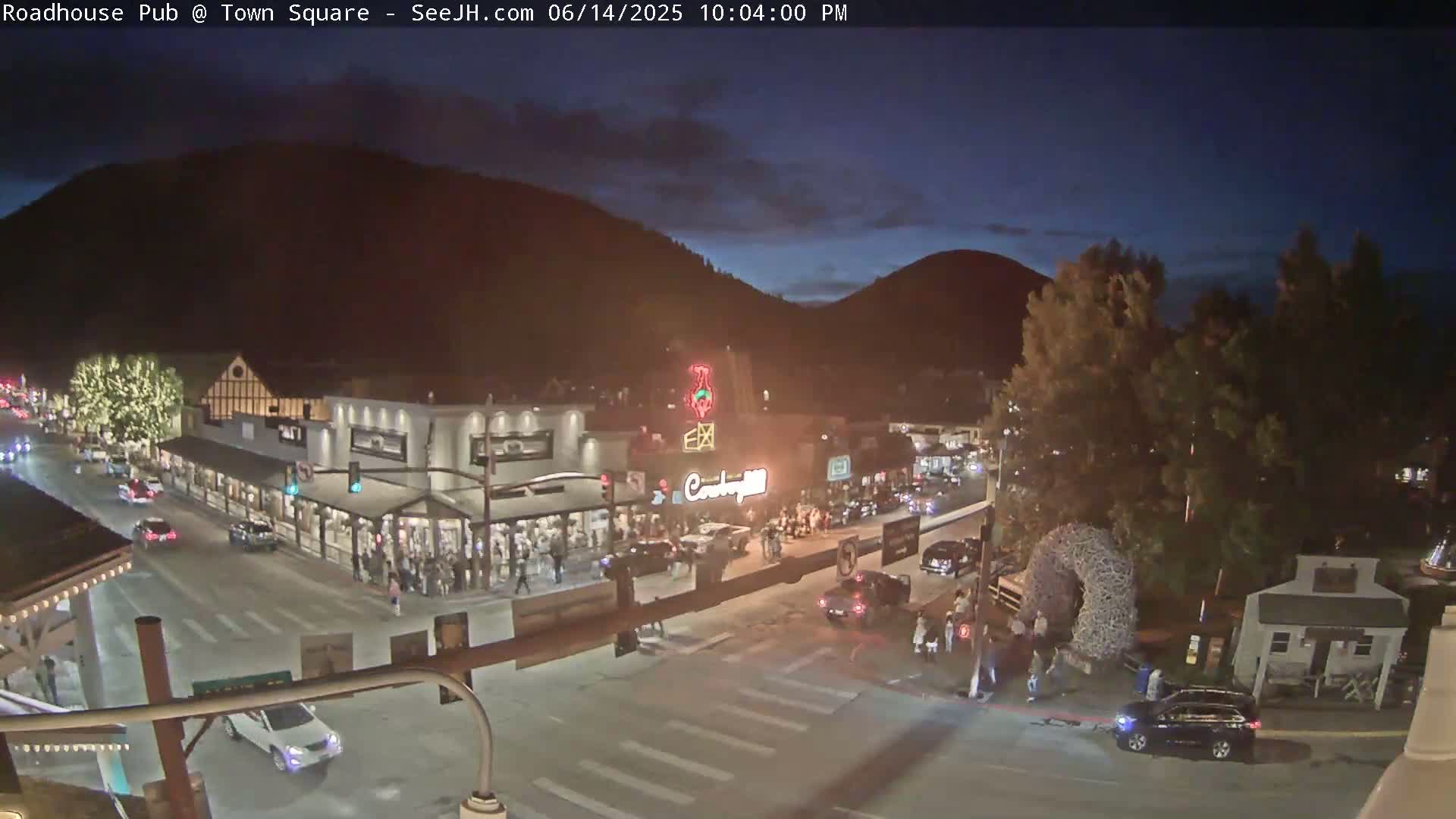 Jackson Hole, Jackson Town Intersection West View Live Cam - Jackson, Teton, Wyoming, USA