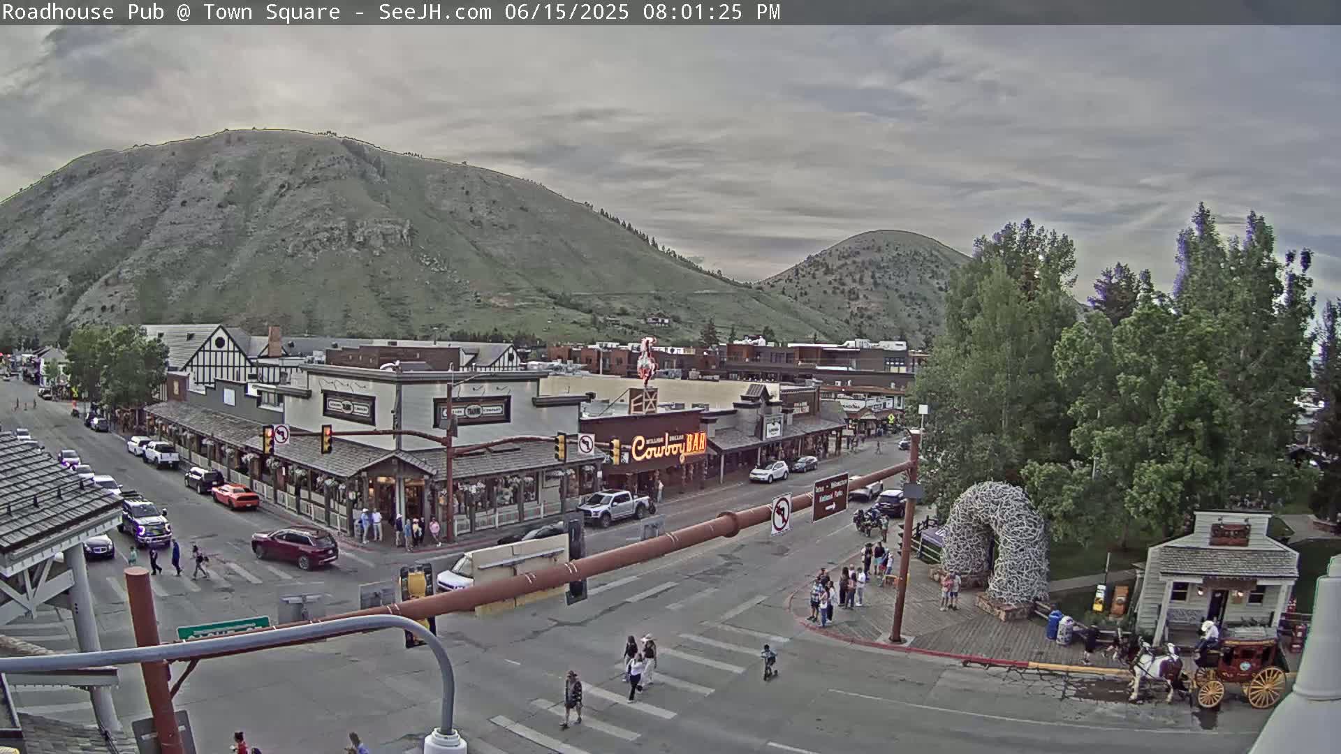 Jackson Hole, Jackson Town Intersection West View Live Cam - Jackson, Teton, Wyoming, USA