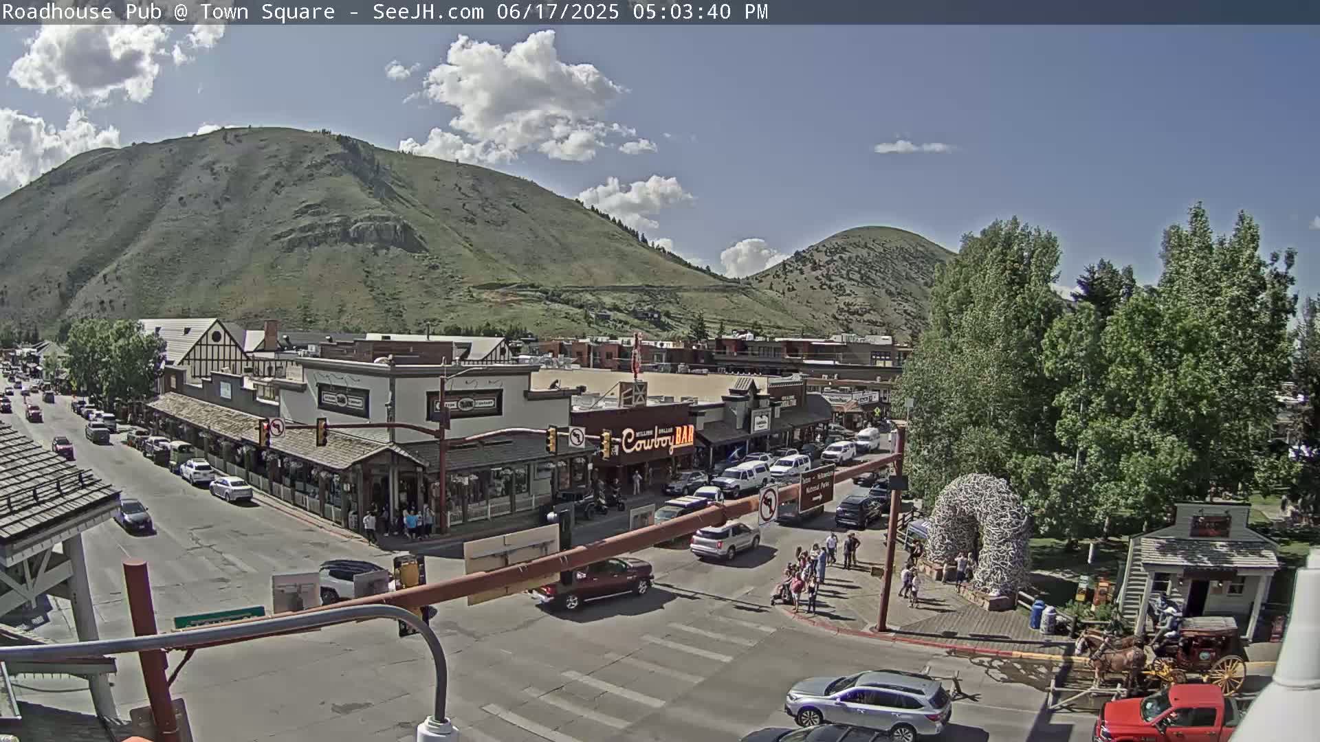Jackson Hole, Jackson Town Intersection West View Live Cam - Jackson, Teton, Wyoming, USA
