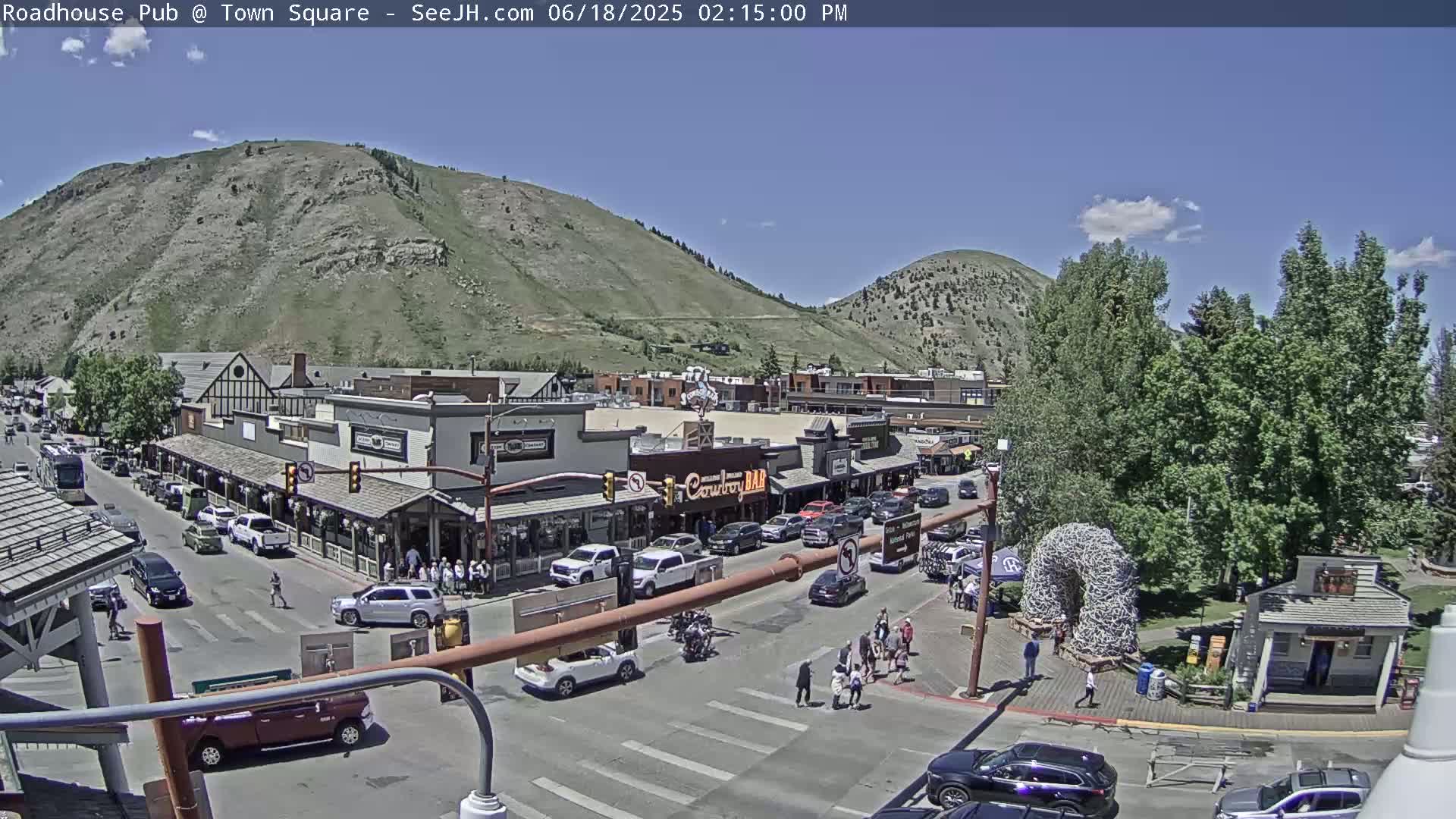 Jackson Hole, Jackson Town Intersection West View Live Cam - Jackson, Teton, Wyoming, USA